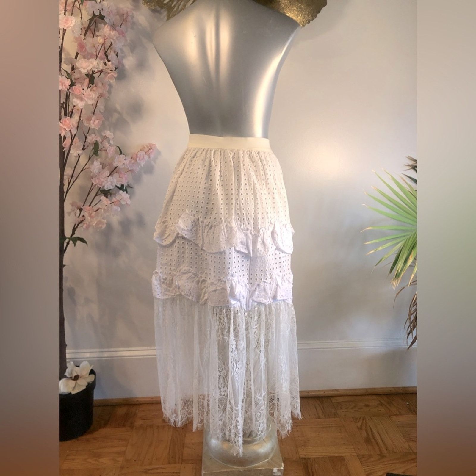 Other Lace skirt maxi white tiered ruffle peasant style. Senlis Size 27" / US 4 / IT 40 - 1 Thumbnail