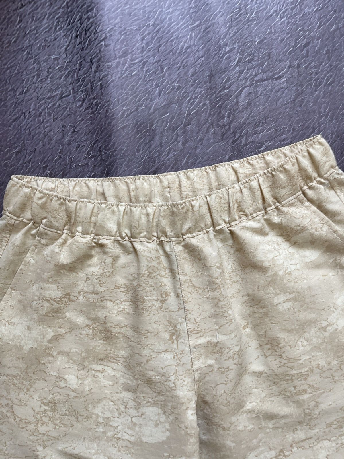 The North Face The North Face camouflage beige joggers track pants Size 30" / US 8 / IT 44 - 8 Thumbnail