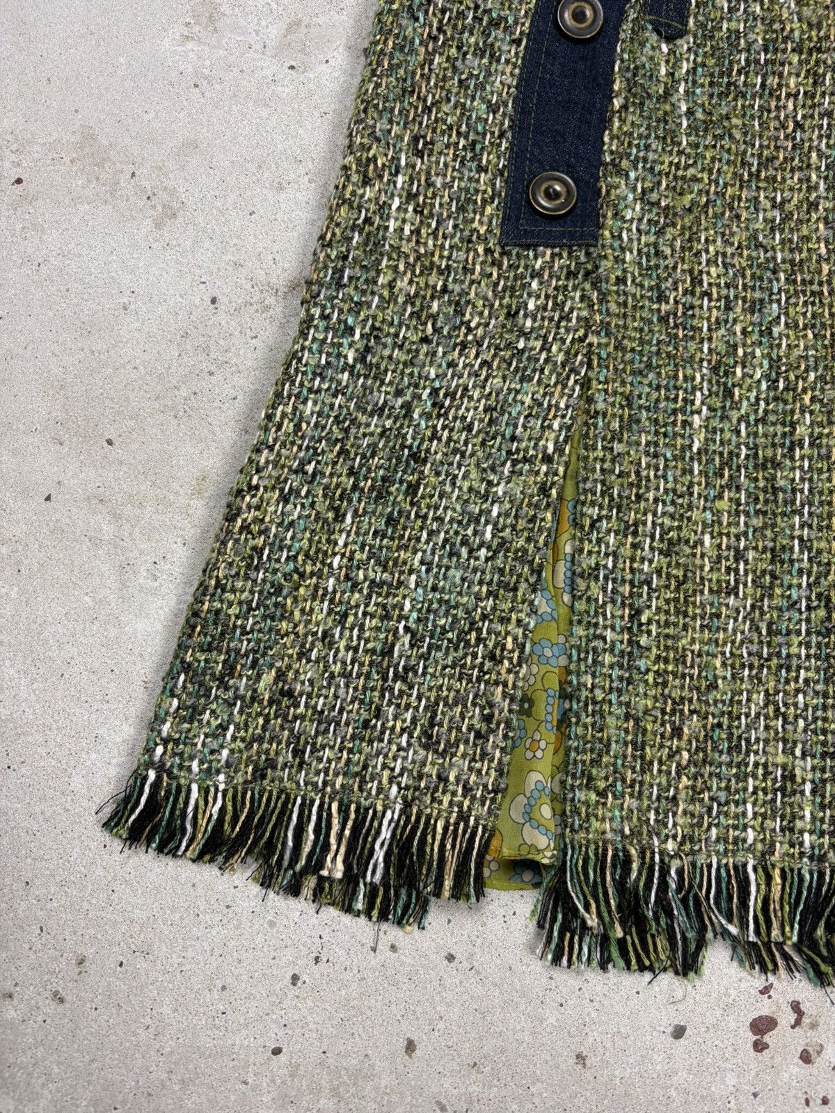 Dolce & Gabbana 2000s Dolce & Gabbana Knitted Mini Skirt Fringe Tweed Size 28" / US 6 / IT 42 - 3 Thumbnail