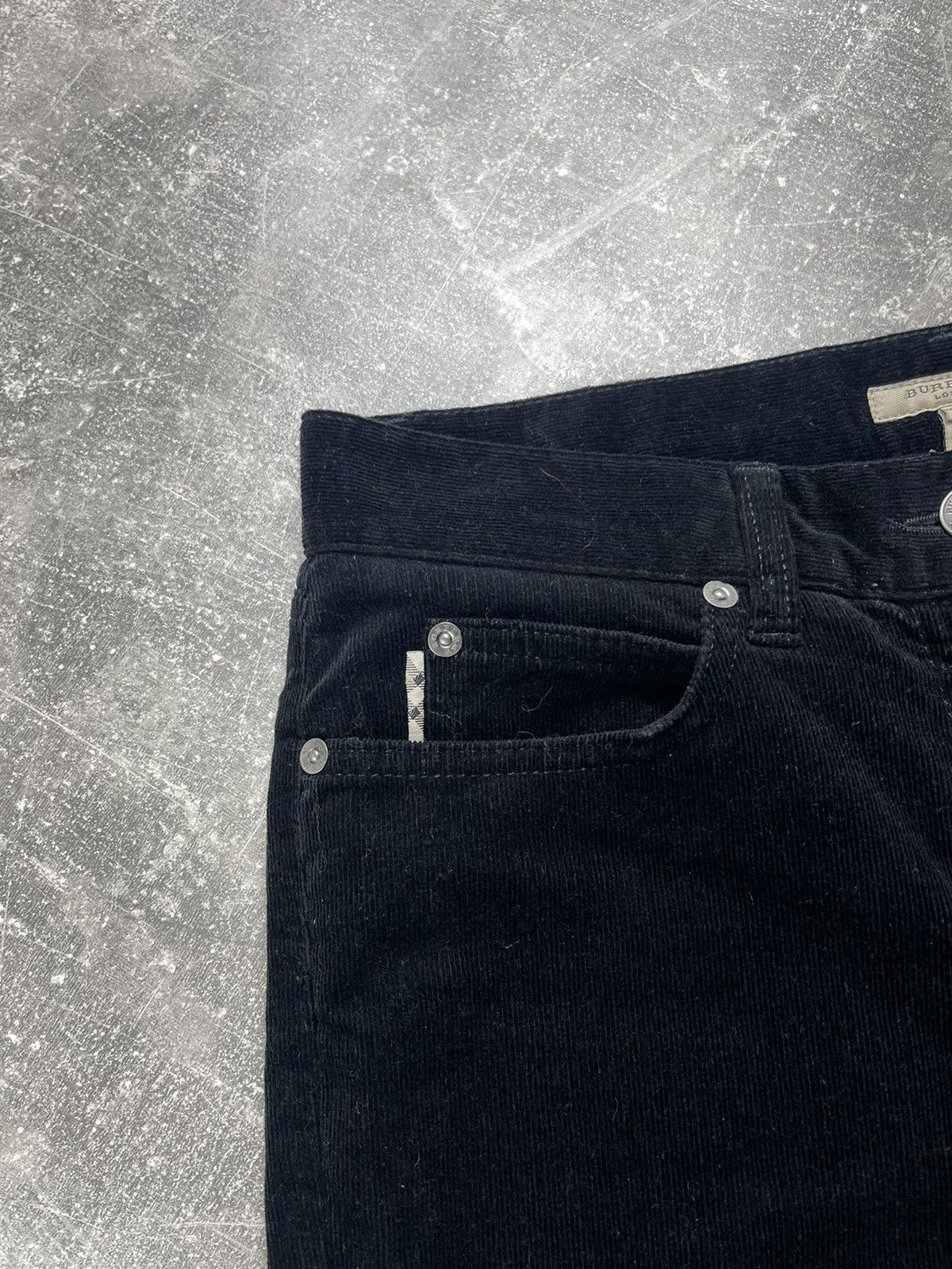 Burberry Burberry London Black Corduroy Cropped Pants Size 40" / US 18 - 9 Thumbnail