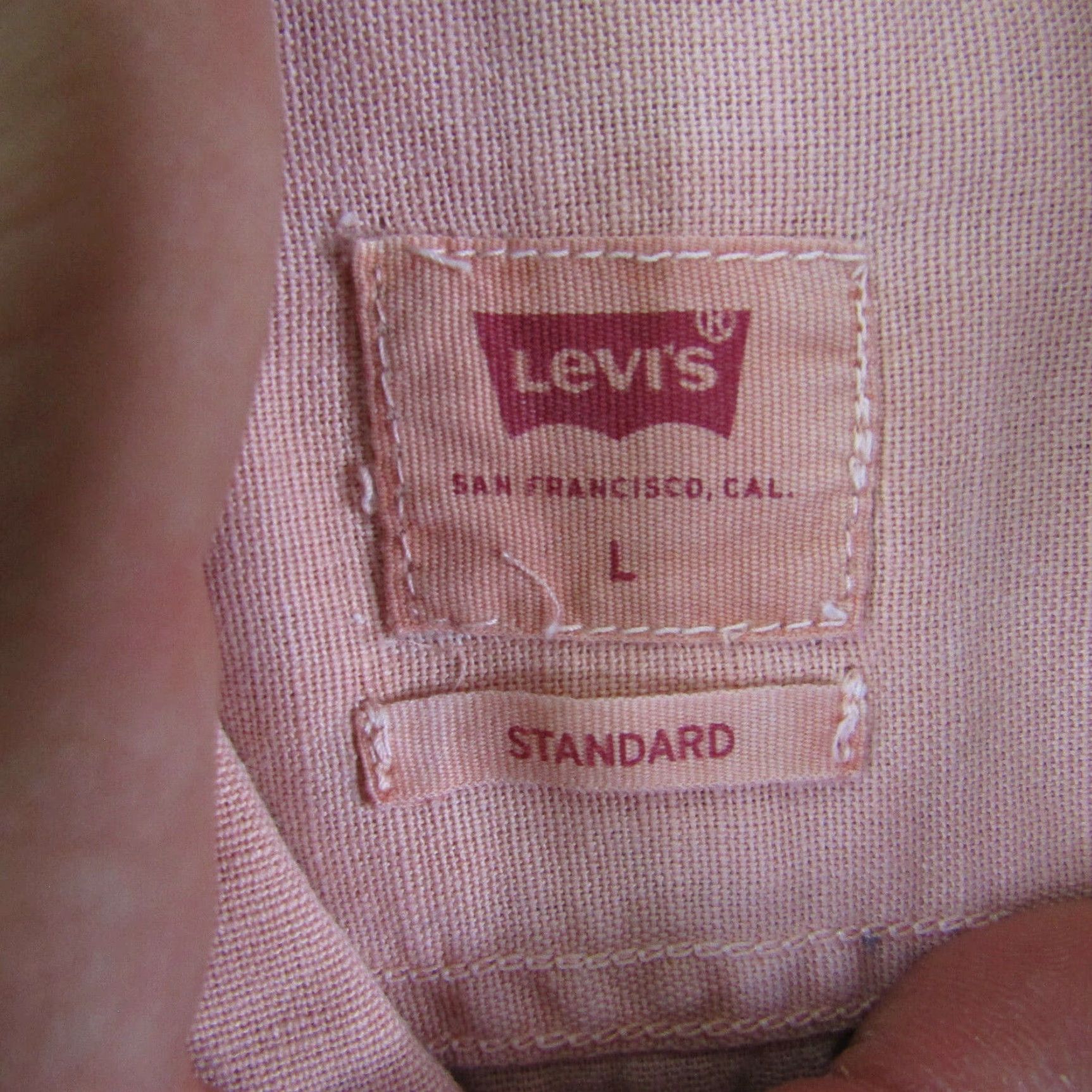 Levi's VINTAGE Levi's Button-Up Shirt Mens Large Pink Short Sleeve Pocket Red Tab Casual Sewn Logo Outdoor 90s Mens Size US L / EU 52-54 / 3 - 7 Thumbnail