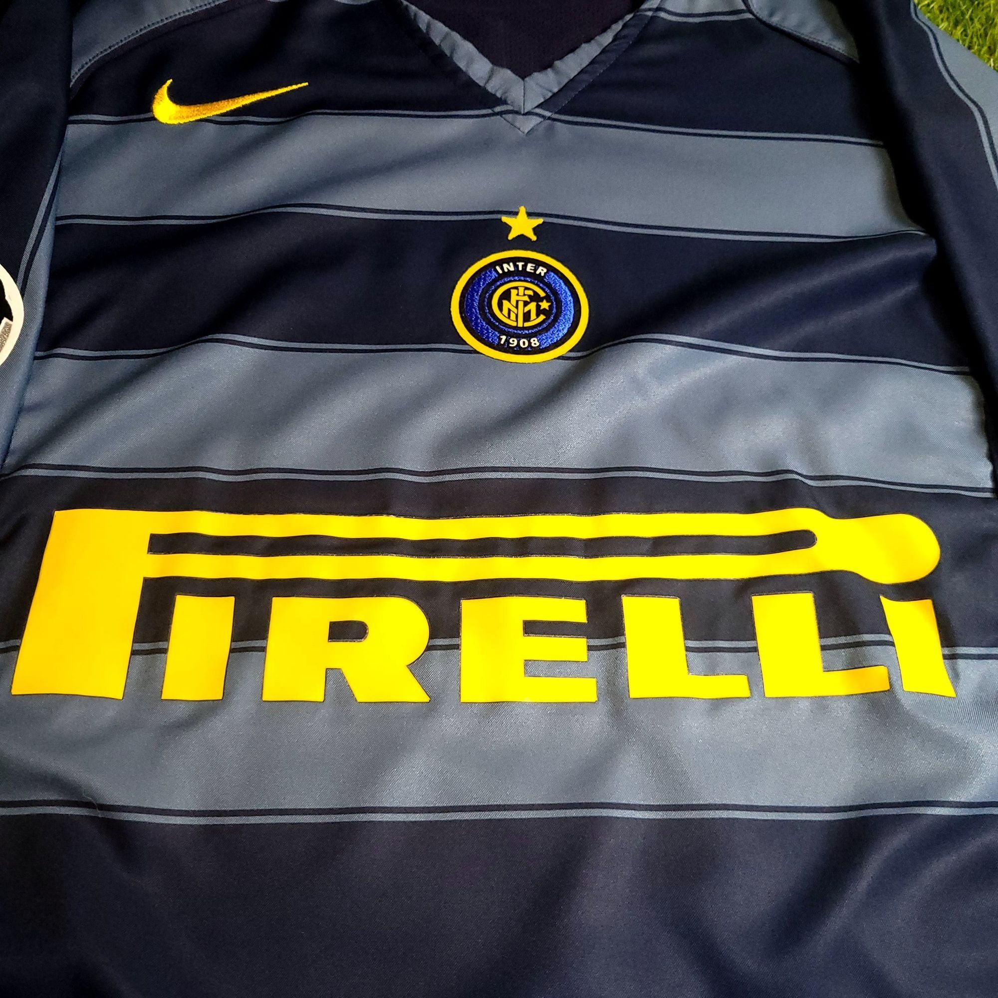Nike Adriano Inter Milan 2004 2005 2006 Third UEFA Soccer Jersey Size US L / EU 52-54 / 3 - 3 Thumbnail