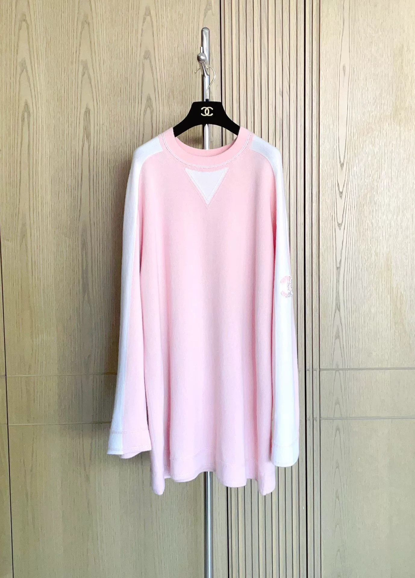 Chanel Chanel 24 Pre-Spring Pink White Sequin Sweater Size S / US 4 / IT 40 - 1 Thumbnail