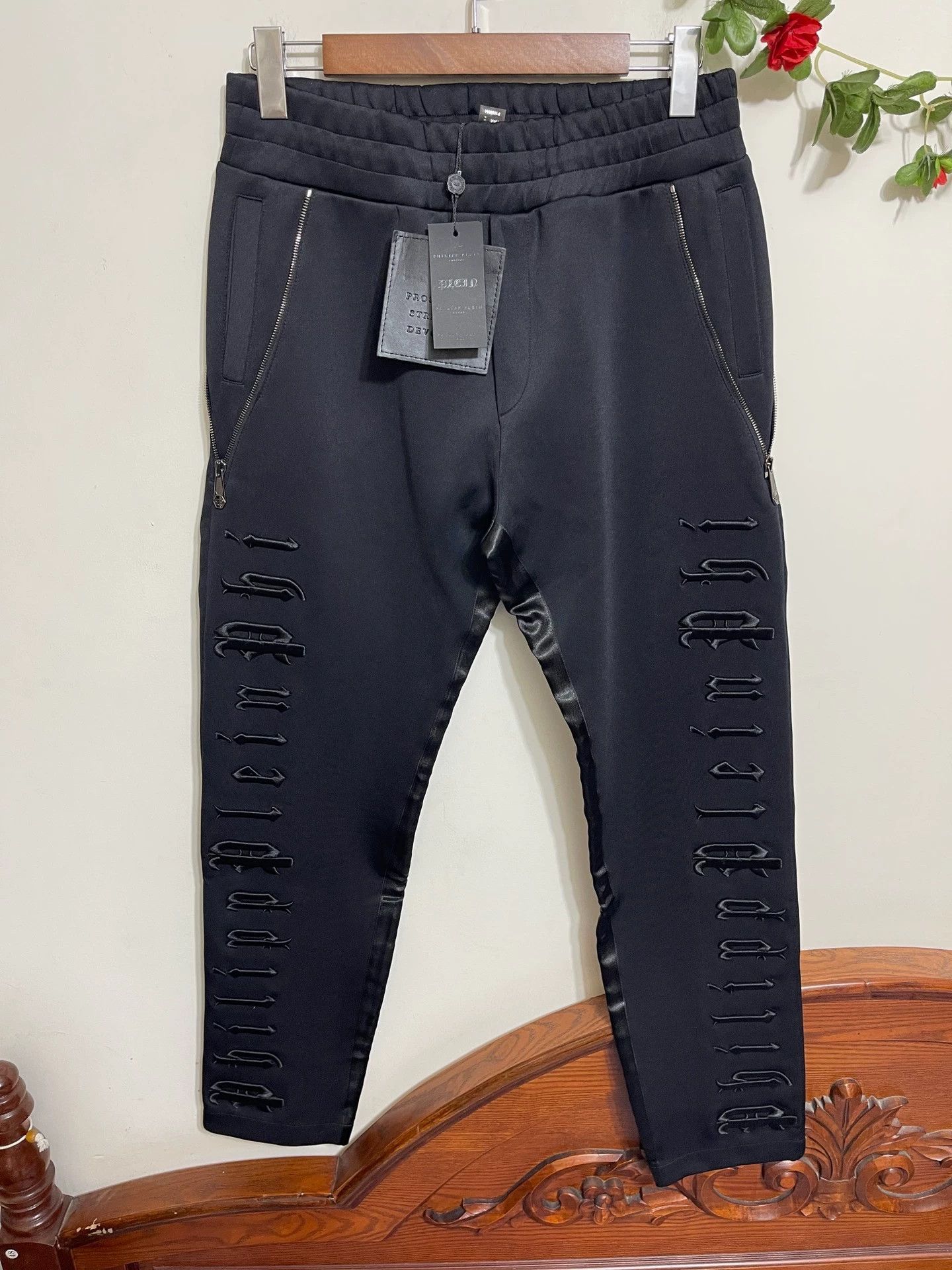 Philipp Plein Philipp Plein Embroidered Logo Sweatpants Italy XL Size US 36 / EU 52 - 1 Thumbnail