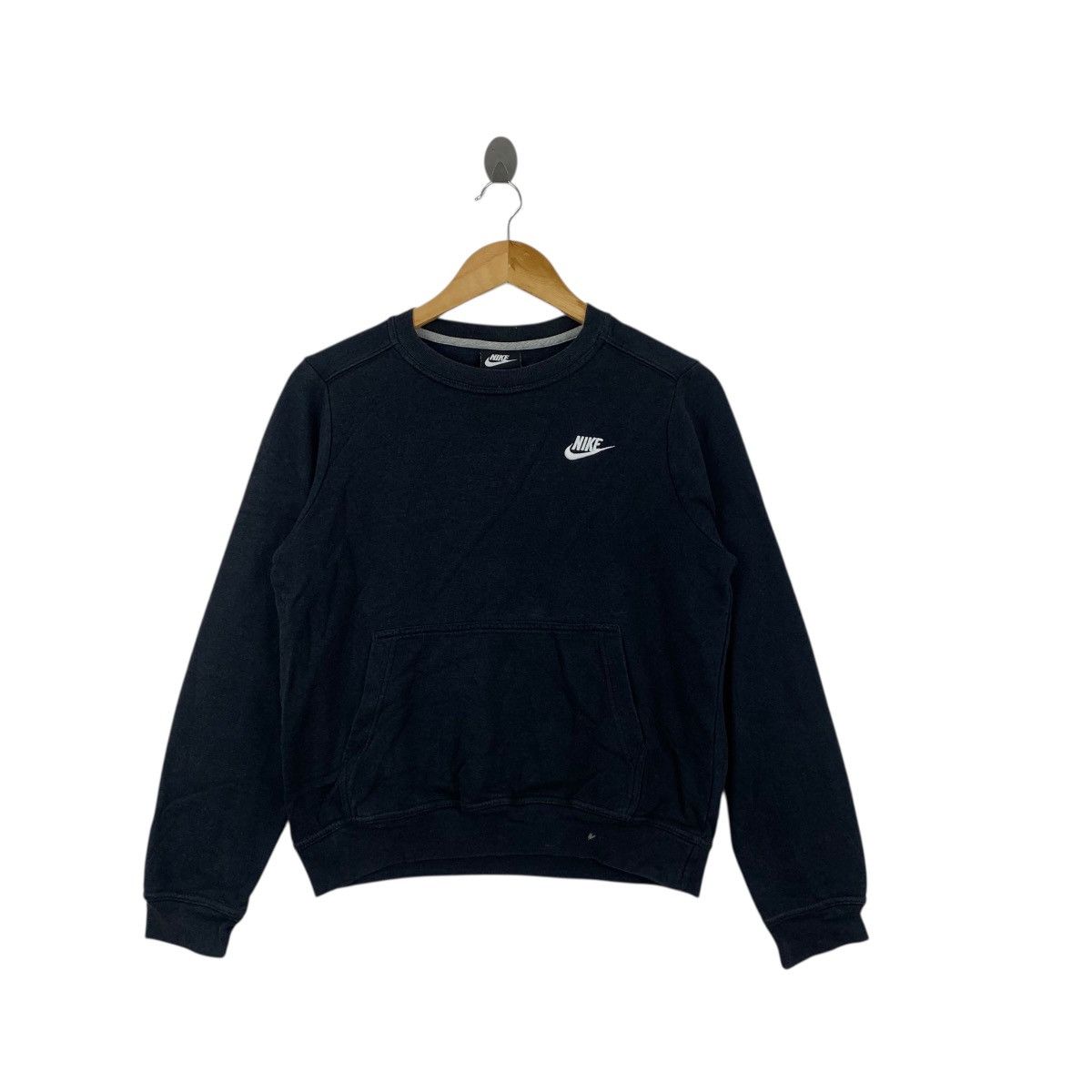 Nike Vintage NIKE SWOOSH Minimalist Embroidered Logo Sweatshirt Size M / US 6-8 / IT 42-44 - 3 Thumbnail