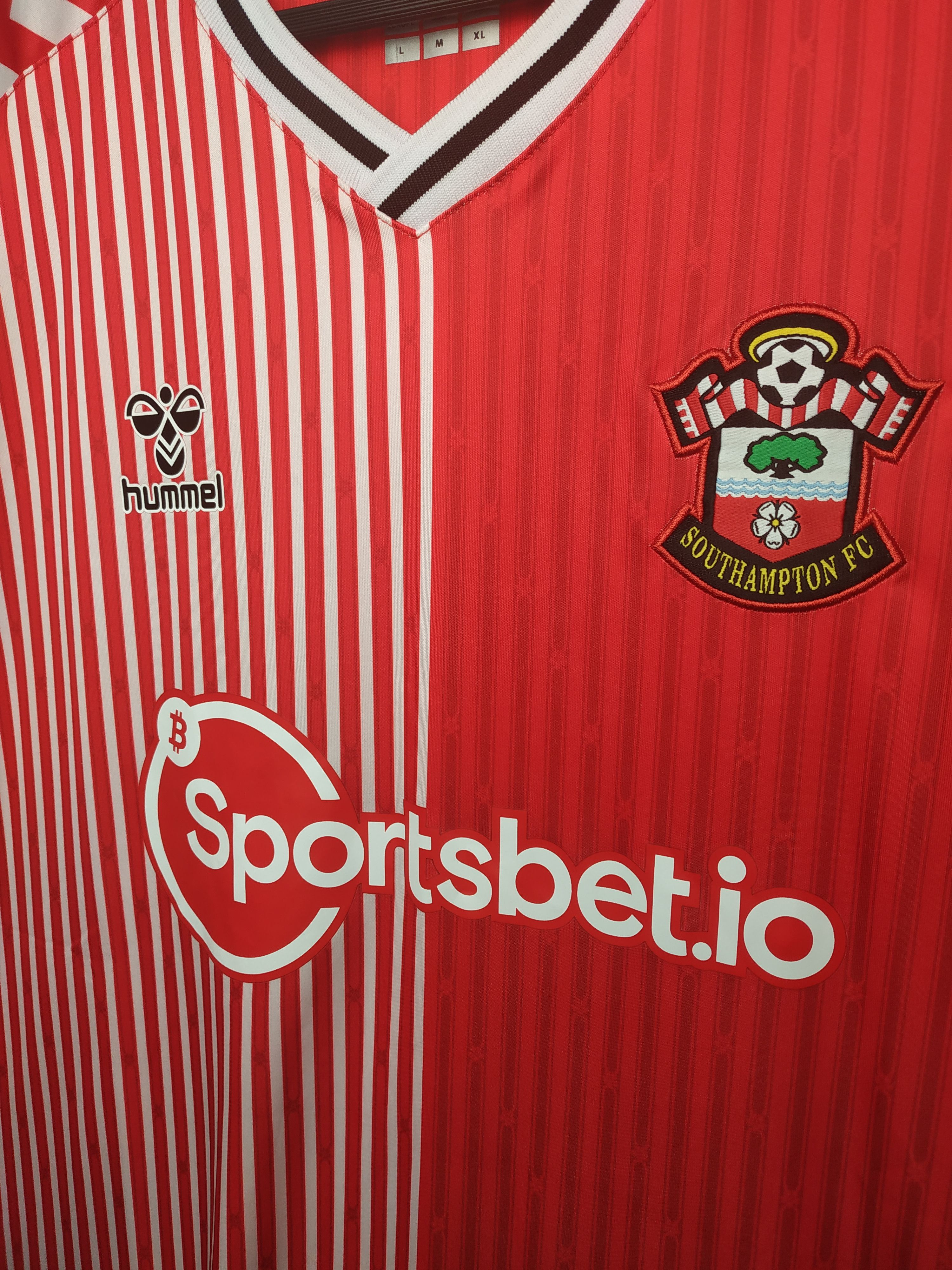 Hummel Hummel Southampton FC 2023/24 Soccer Jersey Football Shirt Size US L / EU 52-54 / 3 - 2 Thumbnail