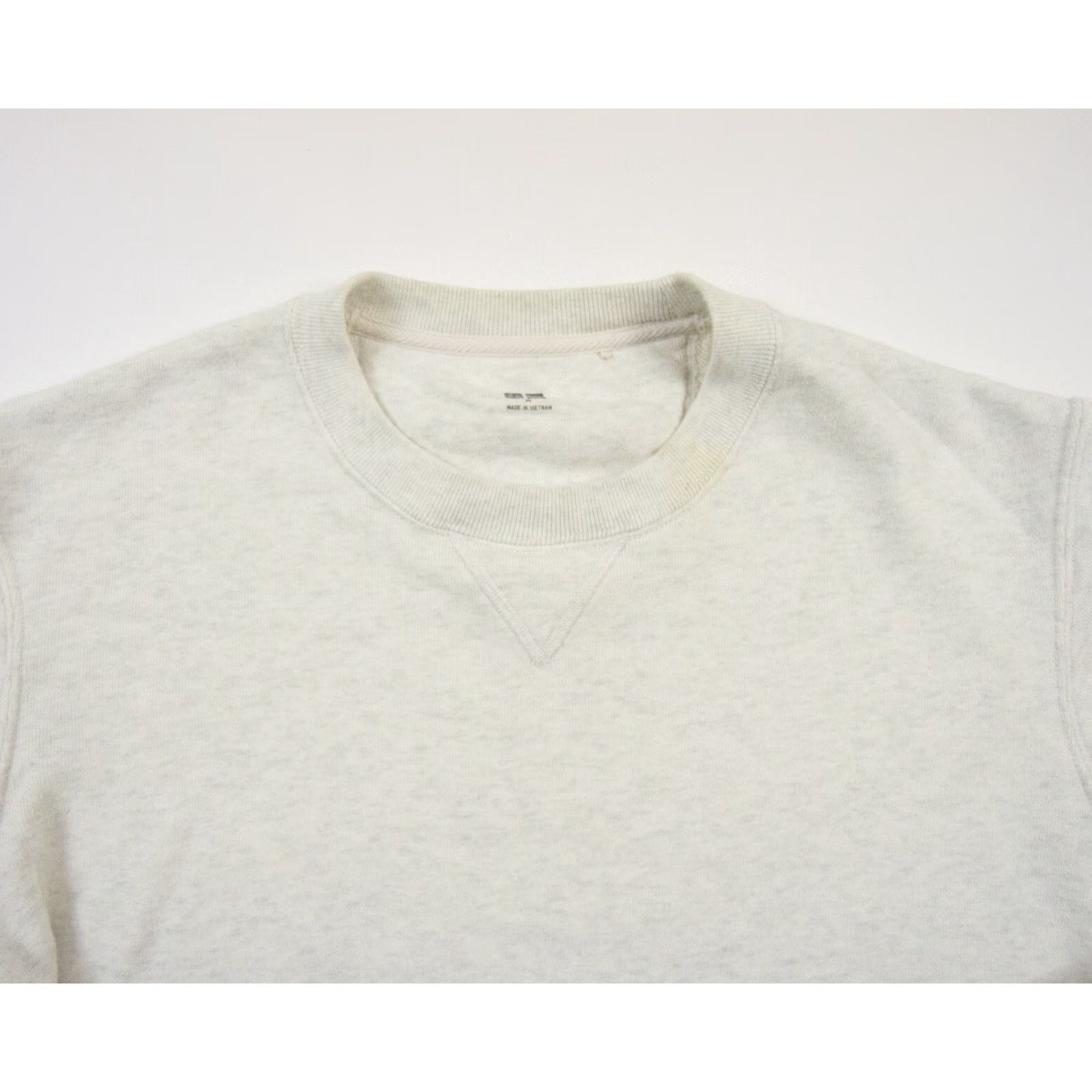 Uniqlo VINTAGE Uniqlo Sweatshirt Mens Medium Crewneck Pullover Fleece Gray Logo Casual Size US M / EU 48-50 / 2 - 2 Thumbnail