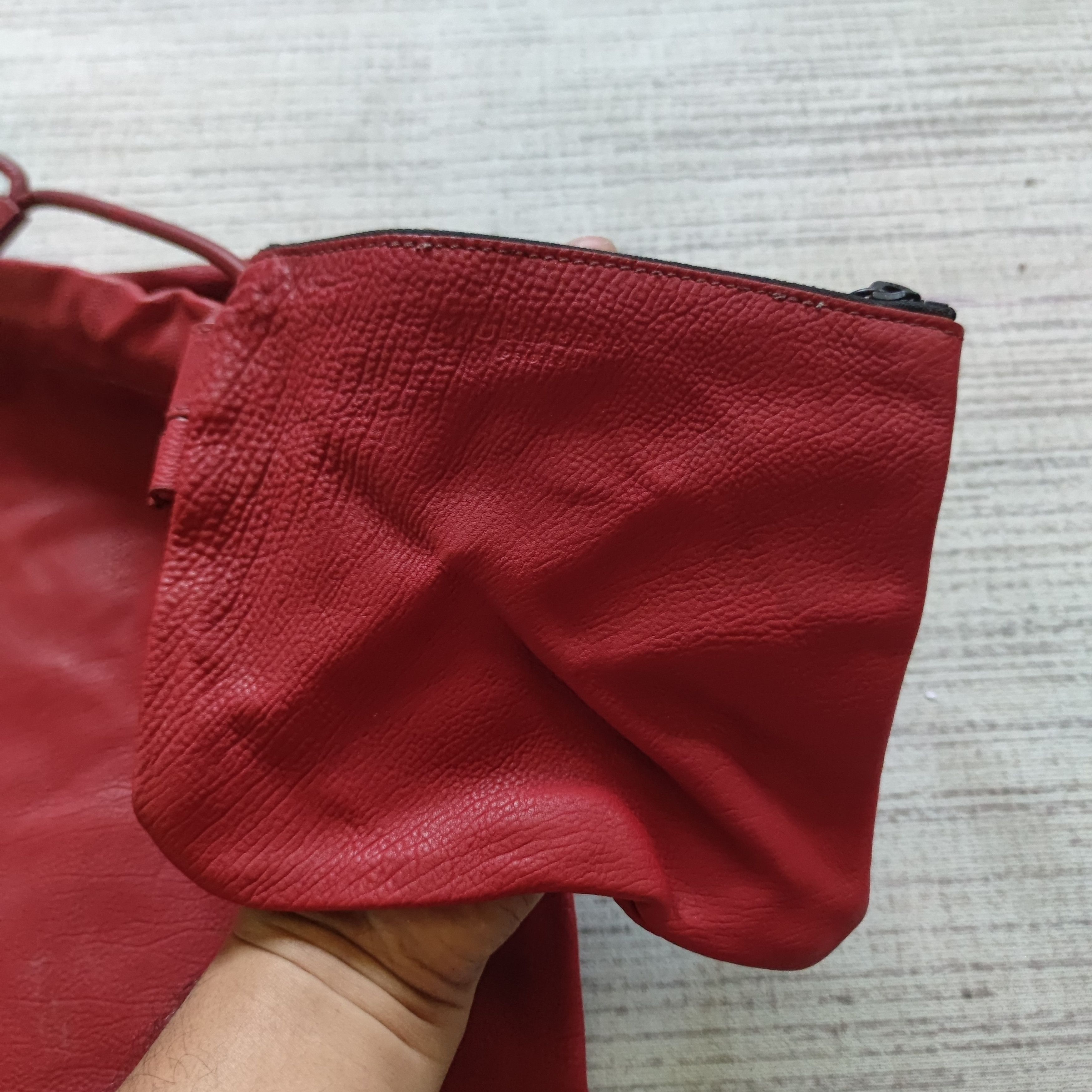 Burberry × Burberry Prorsum AUTHENTIC SS14 BURBERRY RED LEATHER DRAWSTRING BAG Size ONE SIZE - 5 Thumbnail