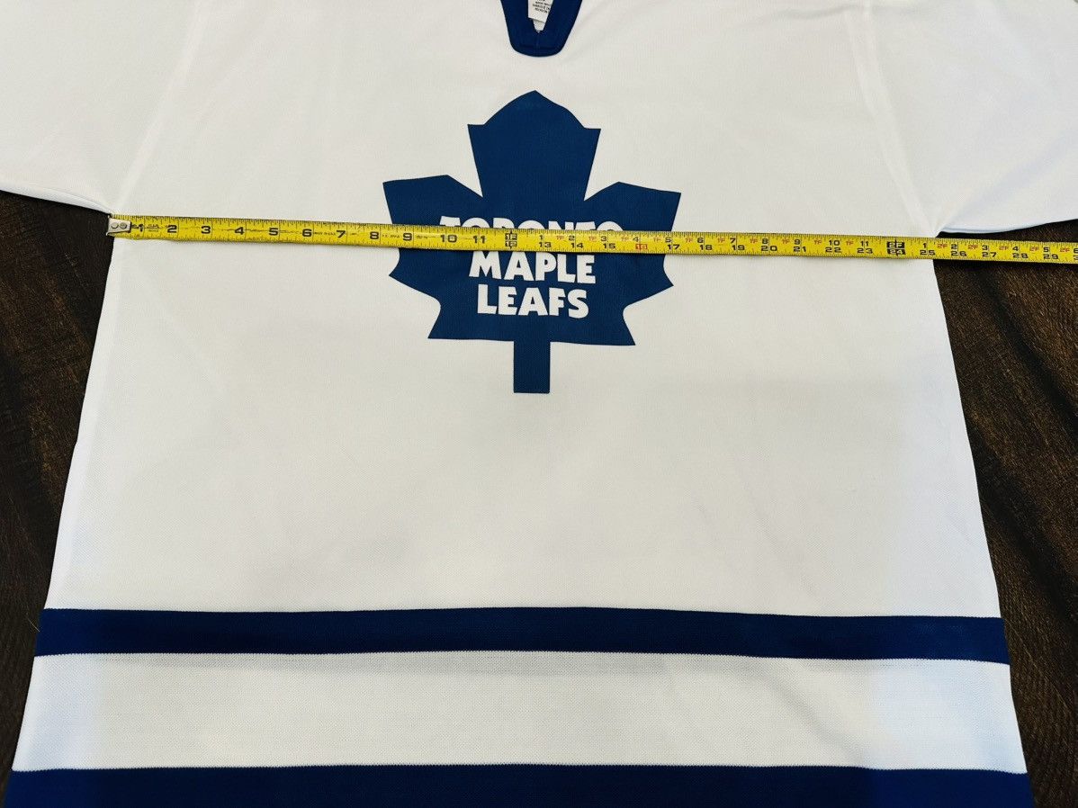 Ccm VTG CCM NHL Toronto Maple Leaf Hockey Jersey Size: XL Size US XL / EU 56 / 4 - 6 Thumbnail