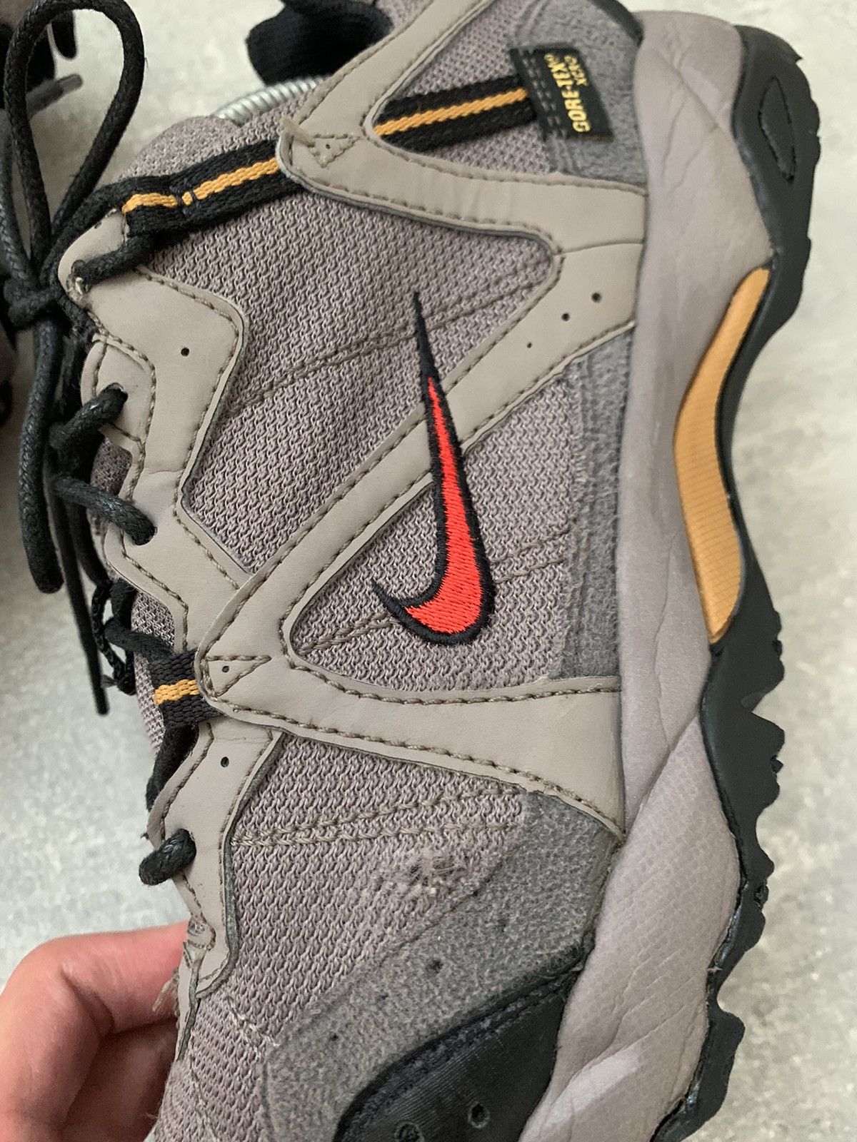 Vintage Nike ACG vintage Goretex Bandolier 2 grey trekking sneakers Size US 9 / EU 42 - 3 Thumbnail
