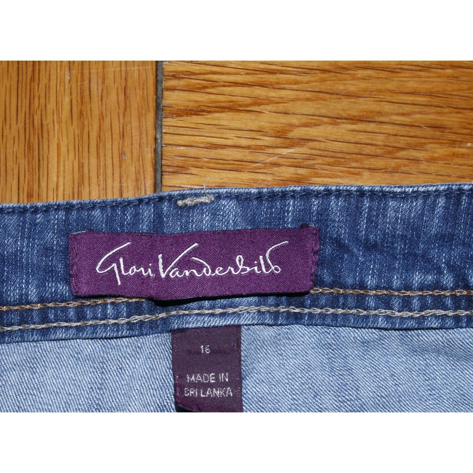 Gloria Vanderbilt Gloria Vanderbilt Amanda Medium Jeans 16 Women's Blue 35X30 High Rise Straight Zip Inseam 30 Comment: VG Size 38" / US 16 / IT 52 - 6 Thumbnail