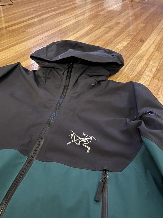 Arc'Teryx Arc’teryx Sabre Jacket - RARE | Grailed