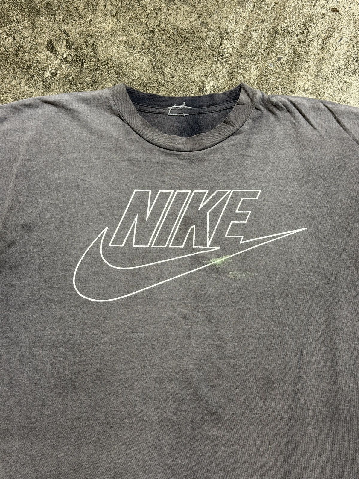 Nike Vintage Nike Air Big Logo 90's Sunfaded T-shirt Size US L / EU 52-54 / 3 - 3 Thumbnail