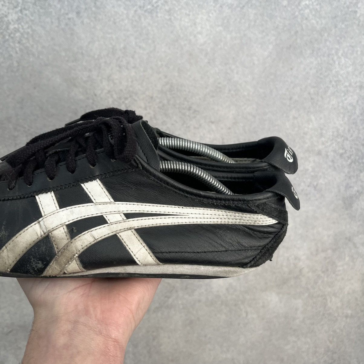 Onitsuka Tiger Asics Onitsuka Tiger Mexico 66 Vintage Leather Sneakers Rare Size US 9 / EU 42 - 7 Thumbnail