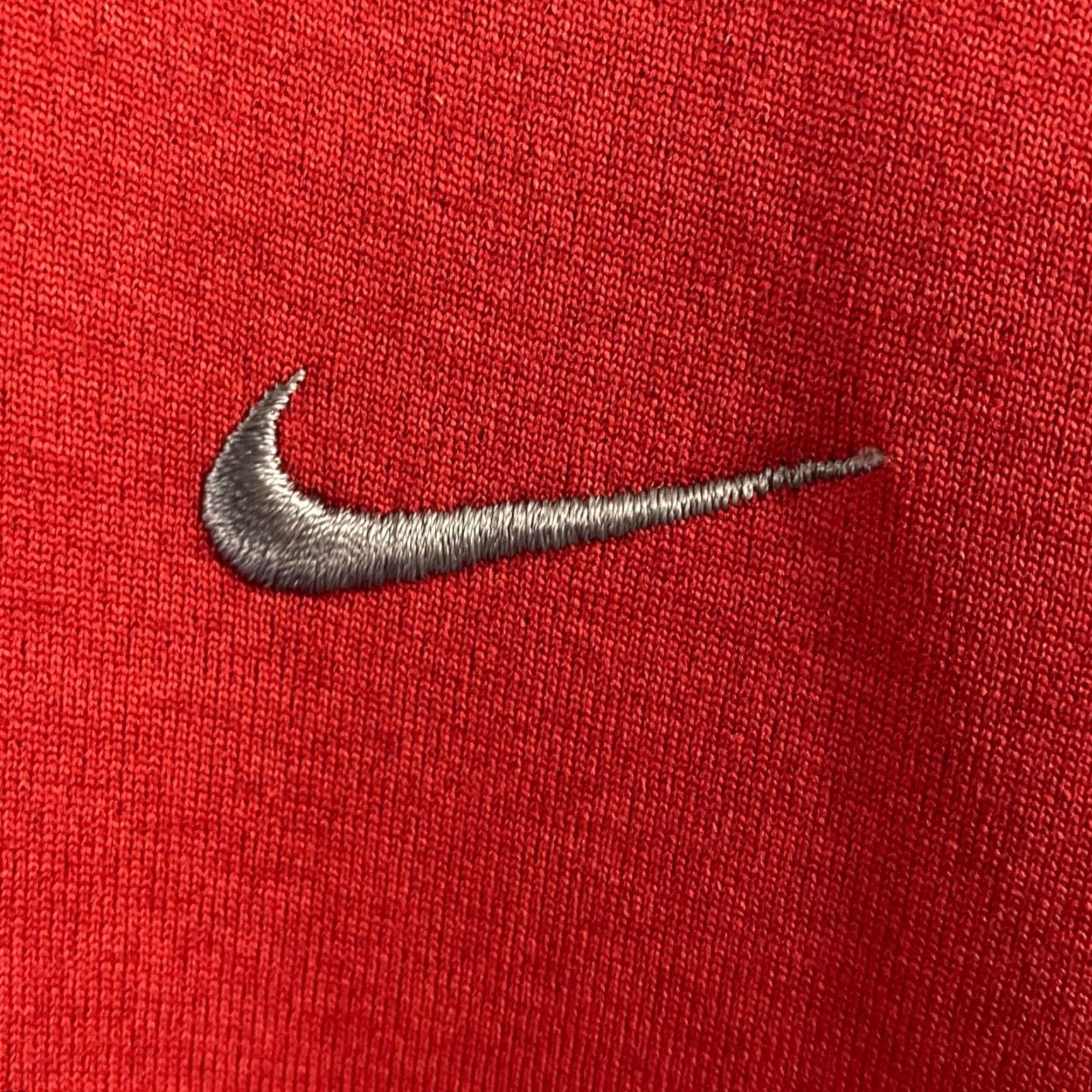 Nike VINTAGE Nike EmbrodiRed Swoosh FITDRY T Shirt Mens Medium Red Stretch Athletic Shirt Size US M / EU 48-50 / 2 - 7 Thumbnail