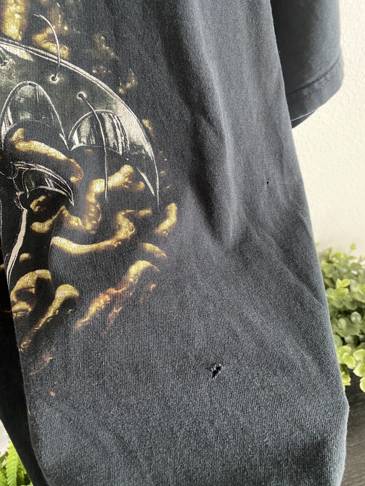 Band Tees Vintage 00s Queensryche Faded Band Tee Size US L / EU 52-54 / 3 - 7 Thumbnail