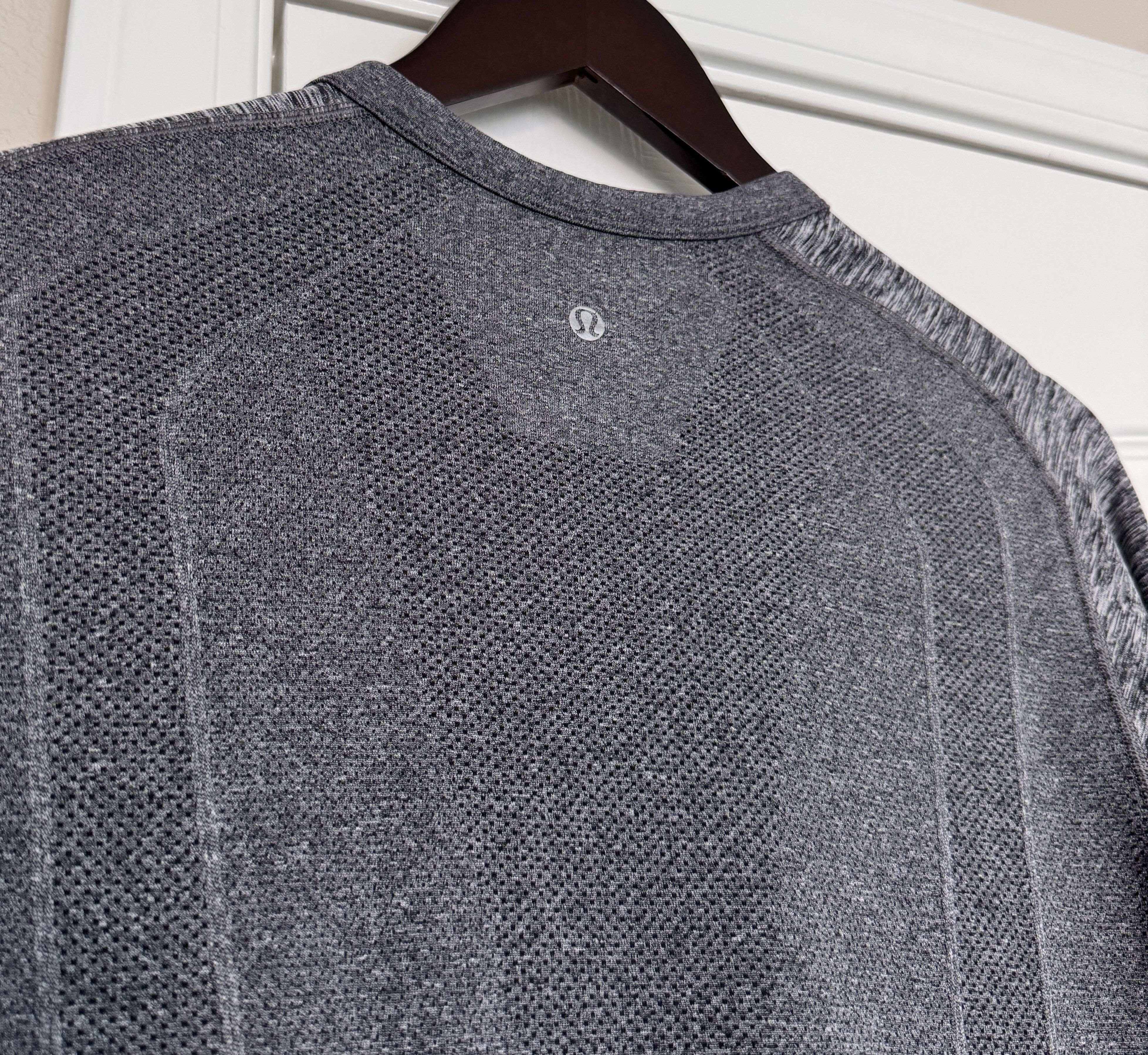 Lululemon Henley Shirt Metal Vent Tech Grey Long Sleeve Size US M / EU 48-50 / 2 - 4 Thumbnail