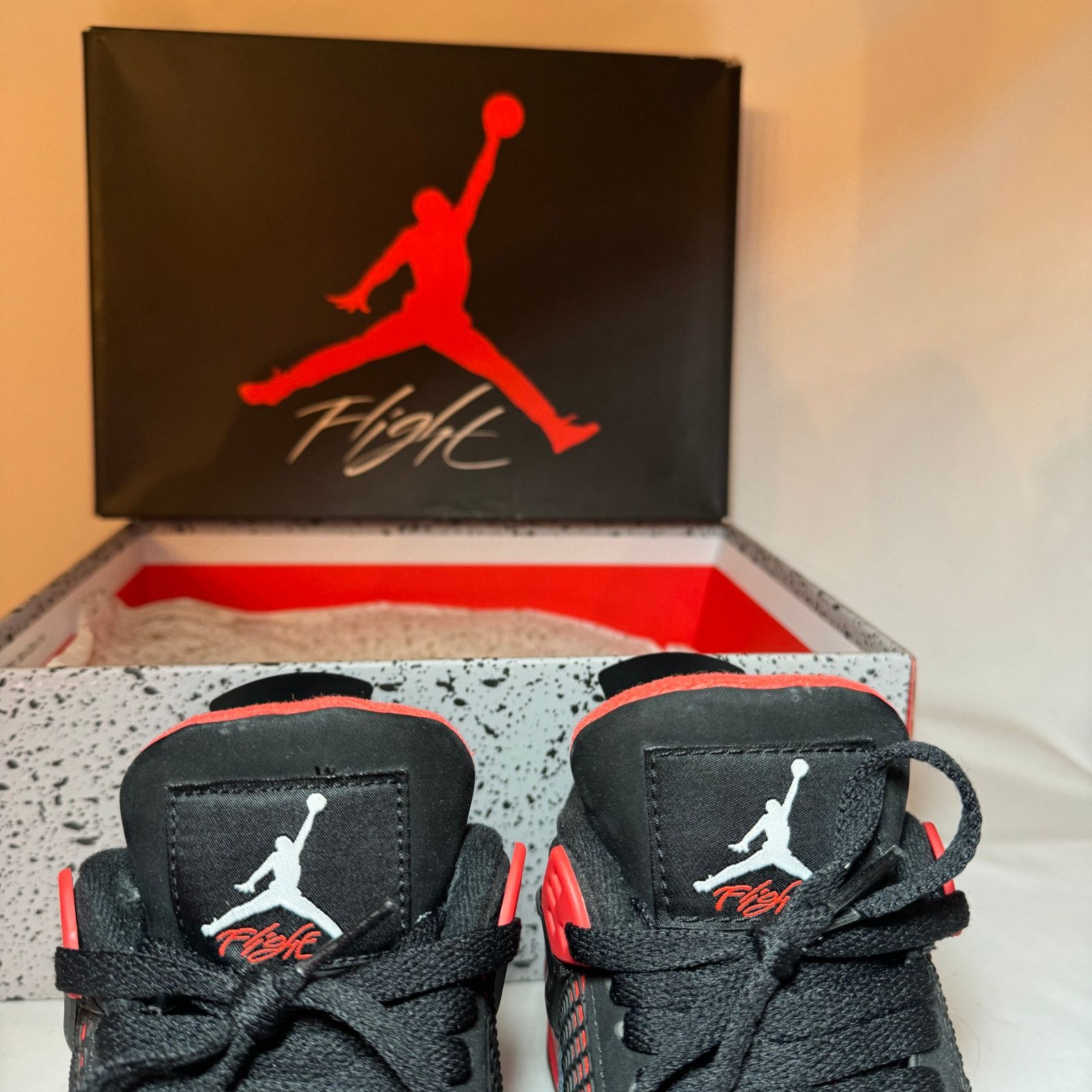 Jordan Brand × Nike Size 5.5 Nike Air Jordan 4 Retro GS Red Thunder Men's Shoes Size US 5.5 / EU 38 - 11 Thumbnail