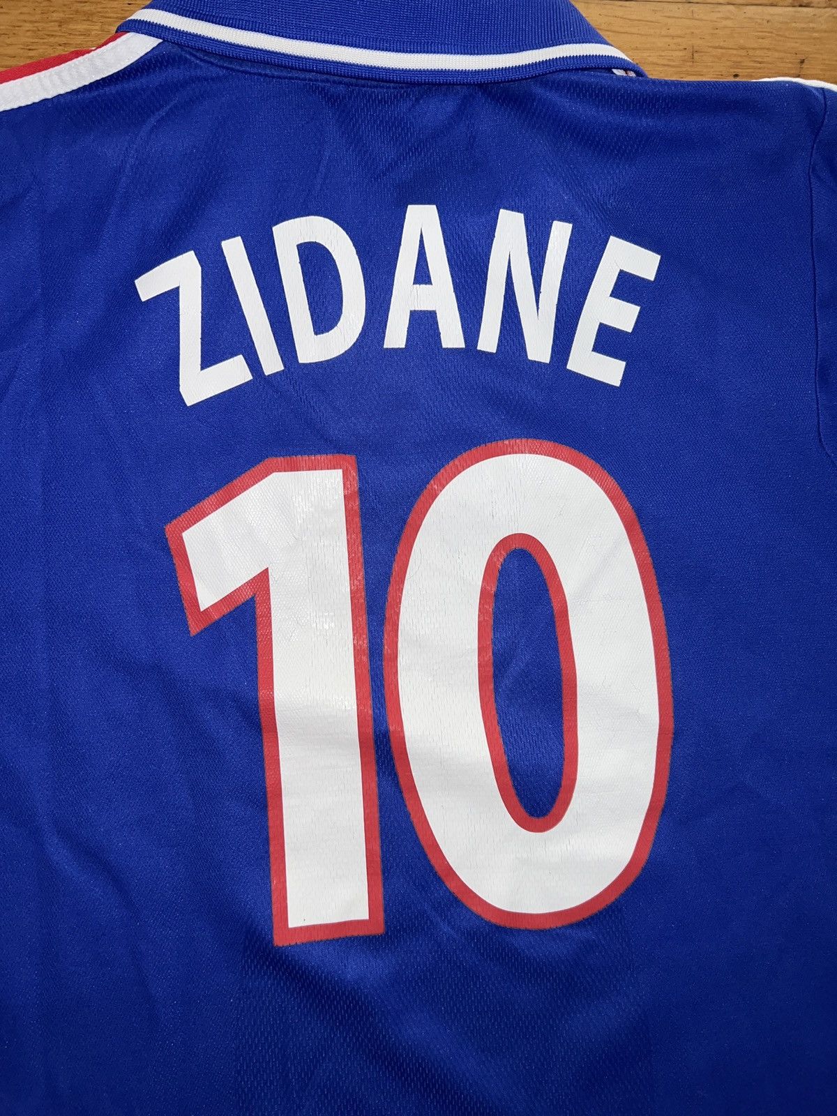 Adidas France 2000 authentic home shirt -ZIDANE 10 Size US L / EU 52-54 / 3 - 10 Thumbnail