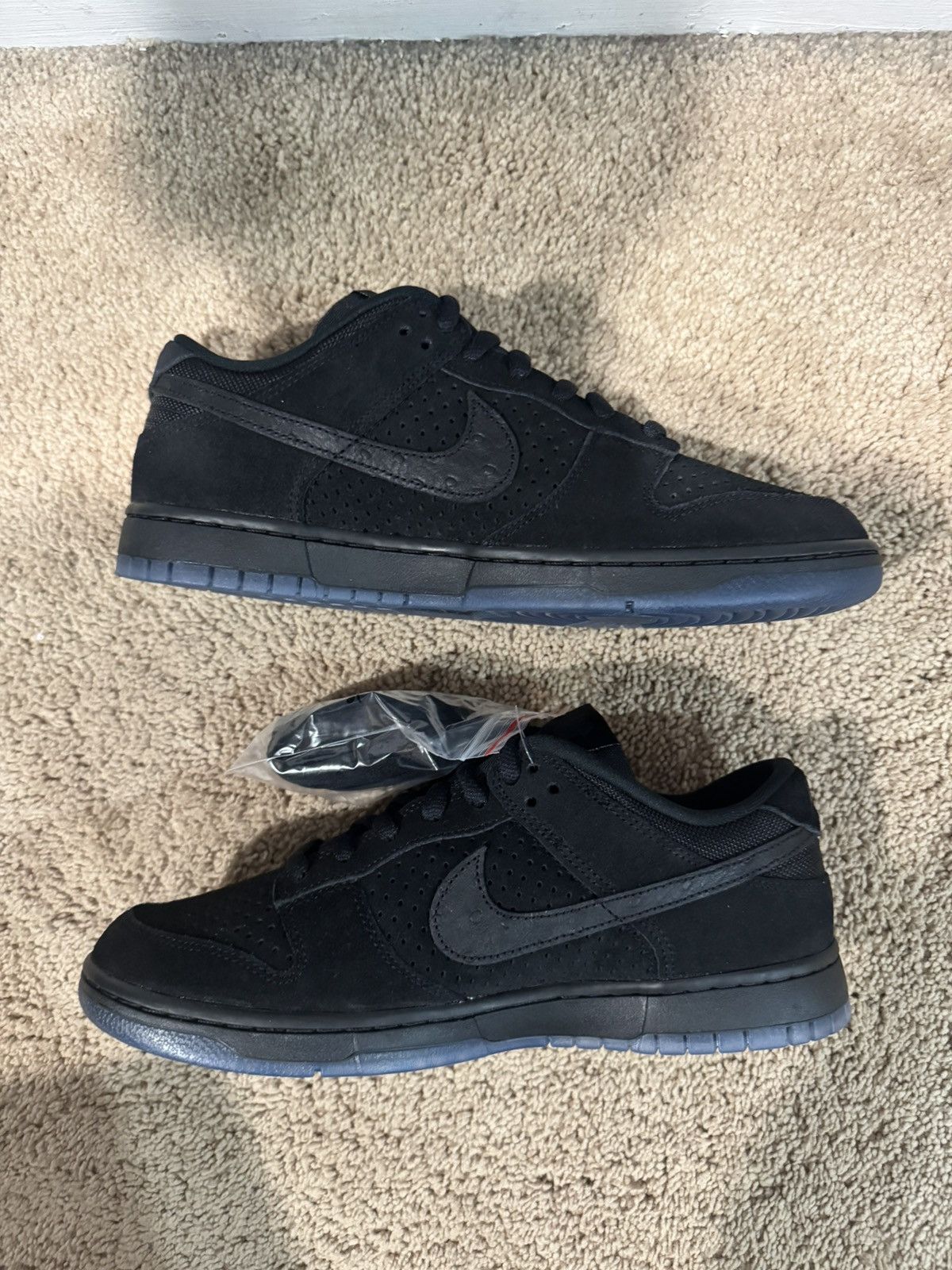 Nike × Undefeated Undefeated x Dunk Low, Dunk vs AF1 Size US 10 / EU 43 - 1 Thumbnail