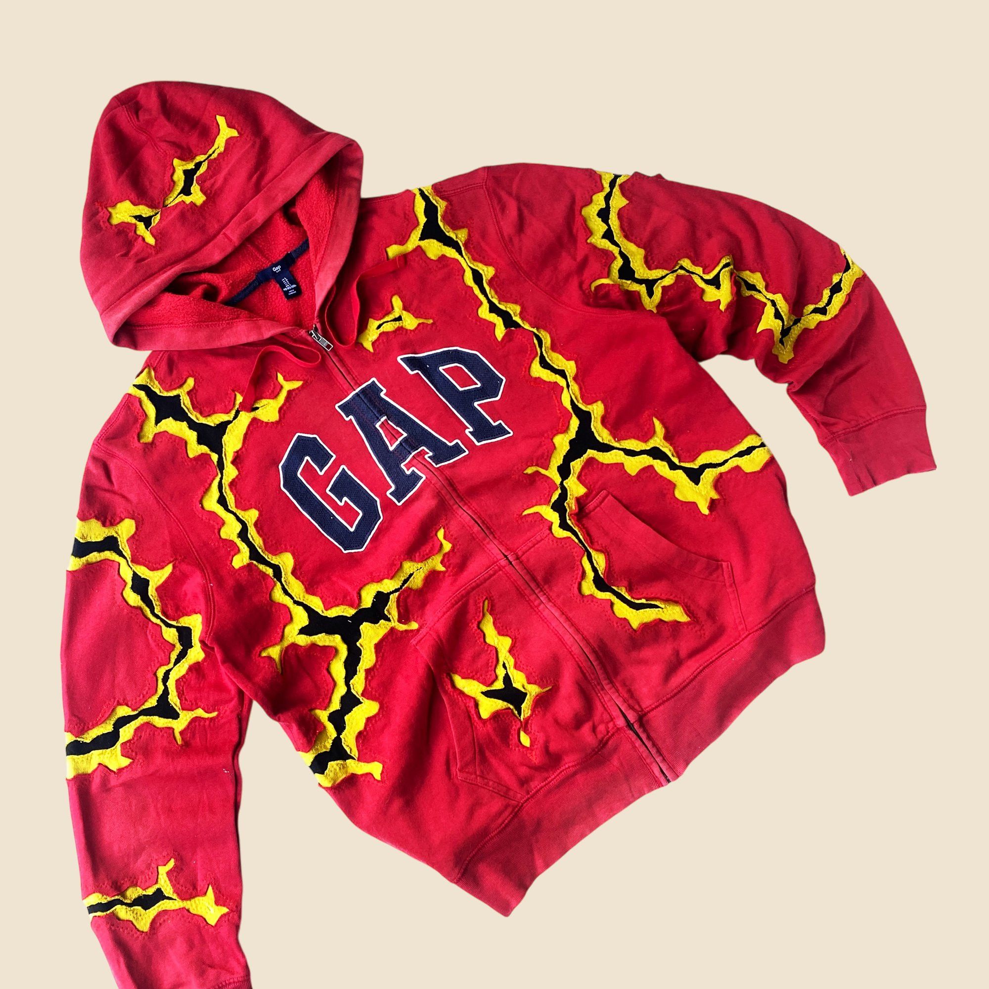 Gap × Handmade 1 OF 1 REWORKED RED GAP CRACKY ZIPHOODIE SIZE L Size US L / EU 52-54 / 3 - 3 Thumbnail