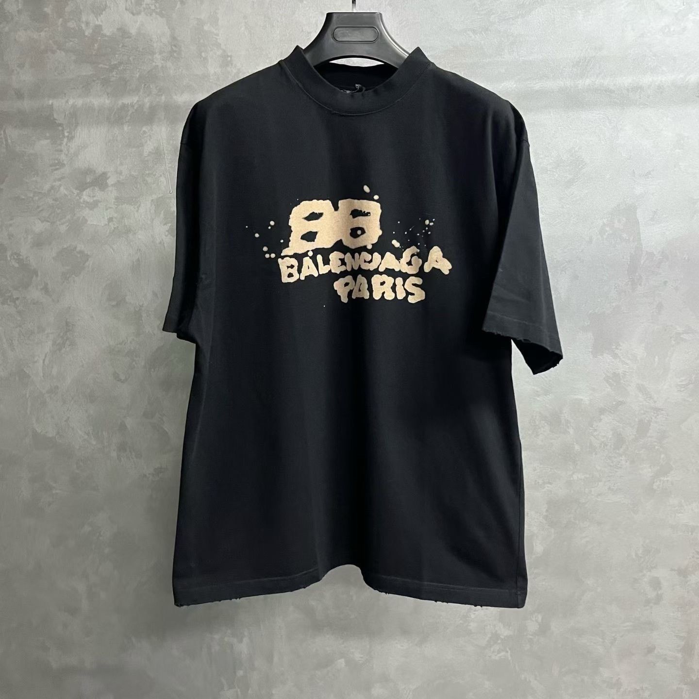 Balenciaga Balenciaga Printed Black T-Shirt s Men Size US S / EU 44-46 / 1 - 1 Thumbnail