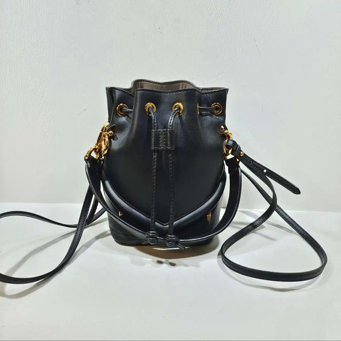 Fendi FENDI Mon Tresor mini black cowhide leather stud Bag Bugs handbag Size ONE SIZE - 1 Thumbnail