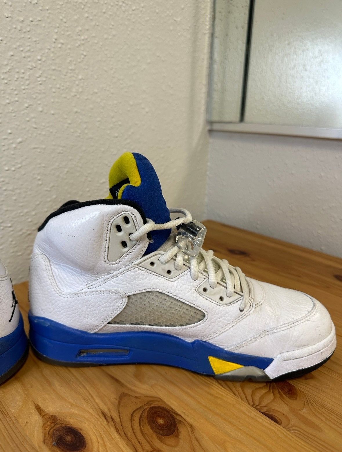 Nike Nike Air Jordan retro 5 Laney Size US 8 / EU 41 - 4 Thumbnail