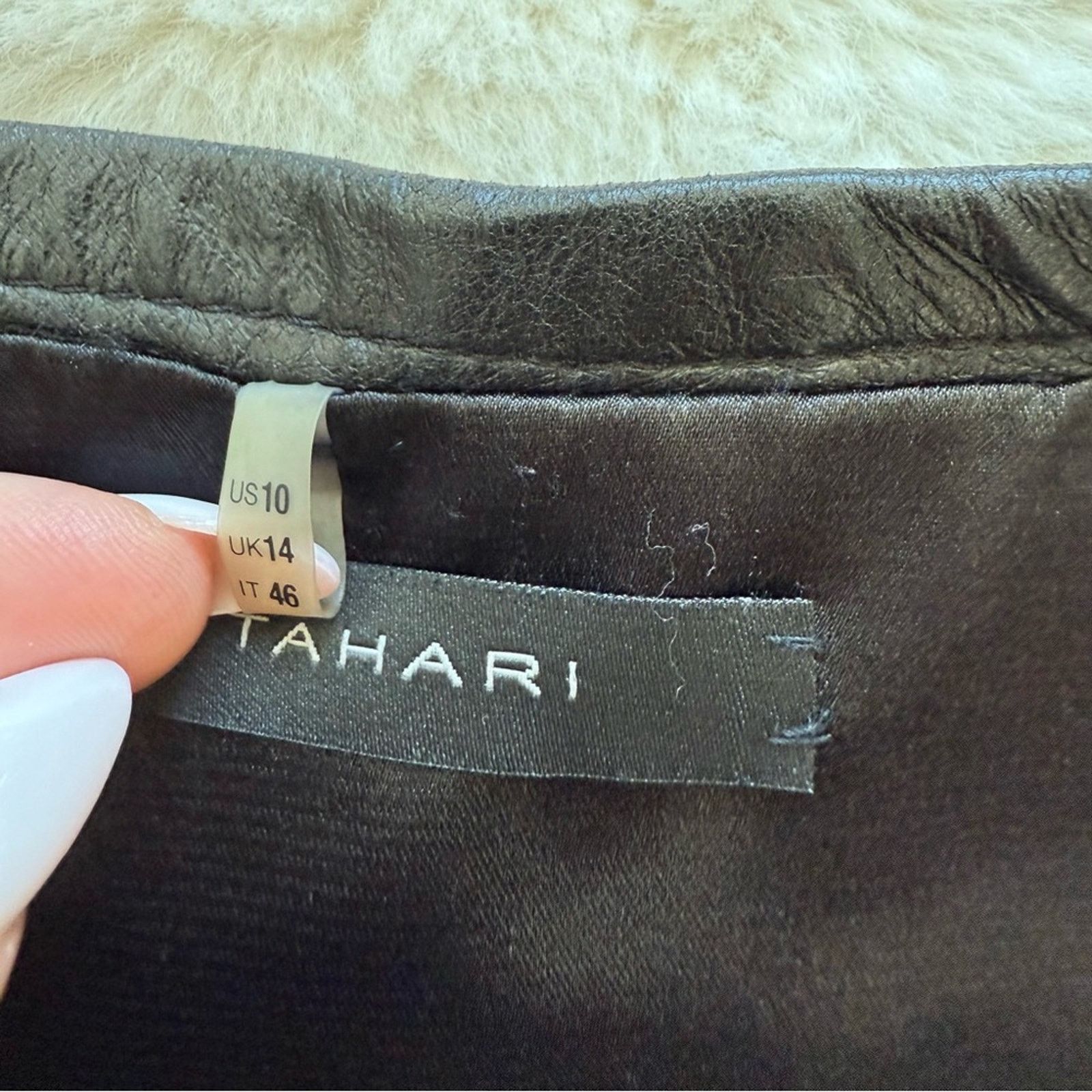 Elie Tahari Elie Tahari women leather skirt size 8 US Size 30" / US 8 / IT 44 - 9 Thumbnail