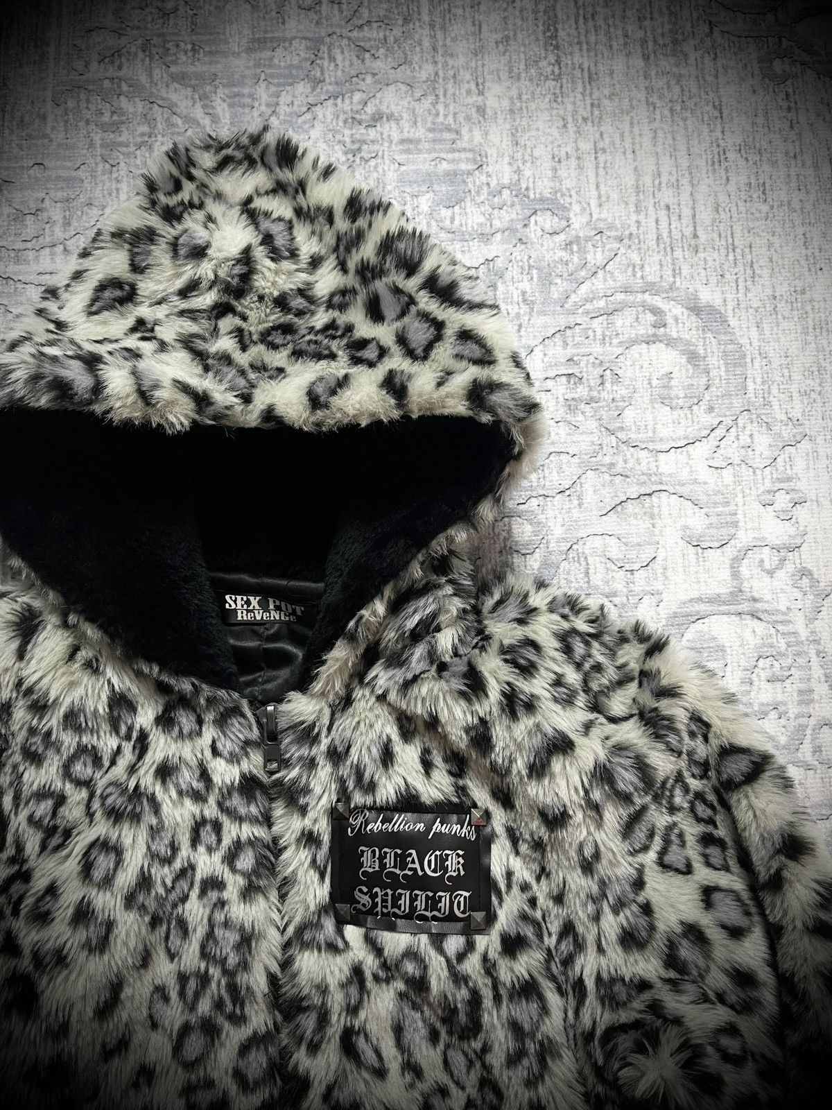 00s archive SEX POT ReVeNGe fur coat ギャル Sex Pot ReVeNGe SEXPOT REVENGE snow leopard fur jacket | Grailed