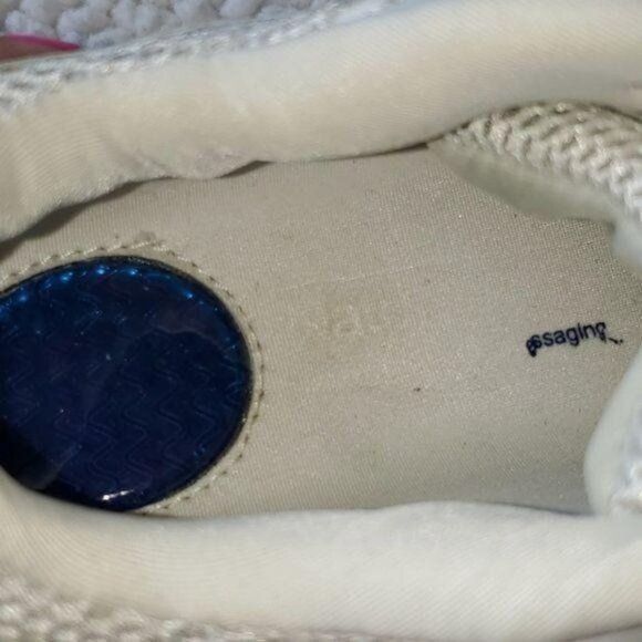 Vintage Aspire Sz. 9.5 M White Shapeup Sneakers Size US 9.5 / IT 39.5 - 8 Thumbnail