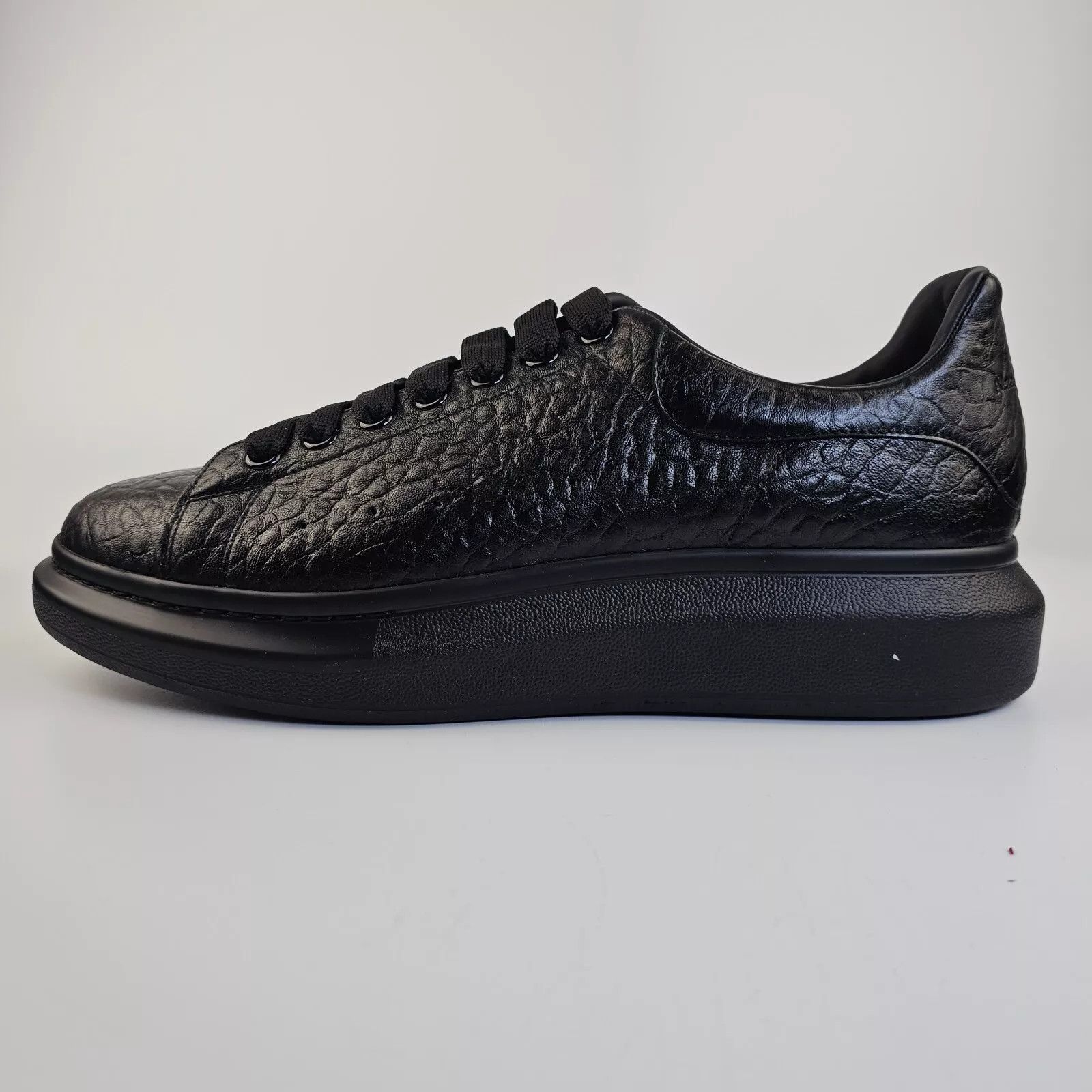Alexander McQueen ALEXANDER MCQUEEN Oversized Men's Black Sneakers New Size US 6 / EU 39 - 3 Thumbnail
