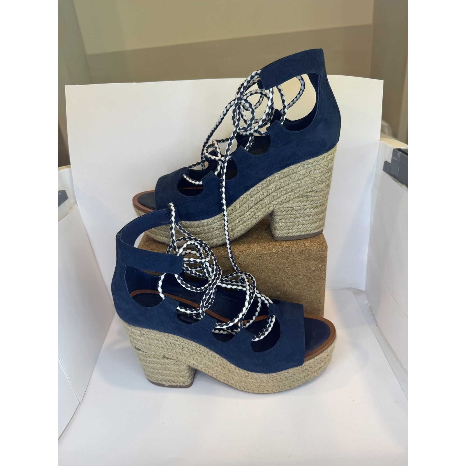 Tory Burch Womens Size 7 Platform Wedge Lace Up Sandals