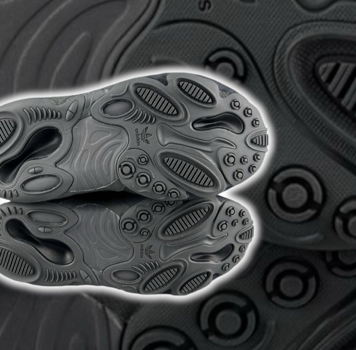 Adidas × Designer 🆕 Ozmorphis adidas prototype by Mr Bailey Size US 10 / EU 43 - 8 Thumbnail