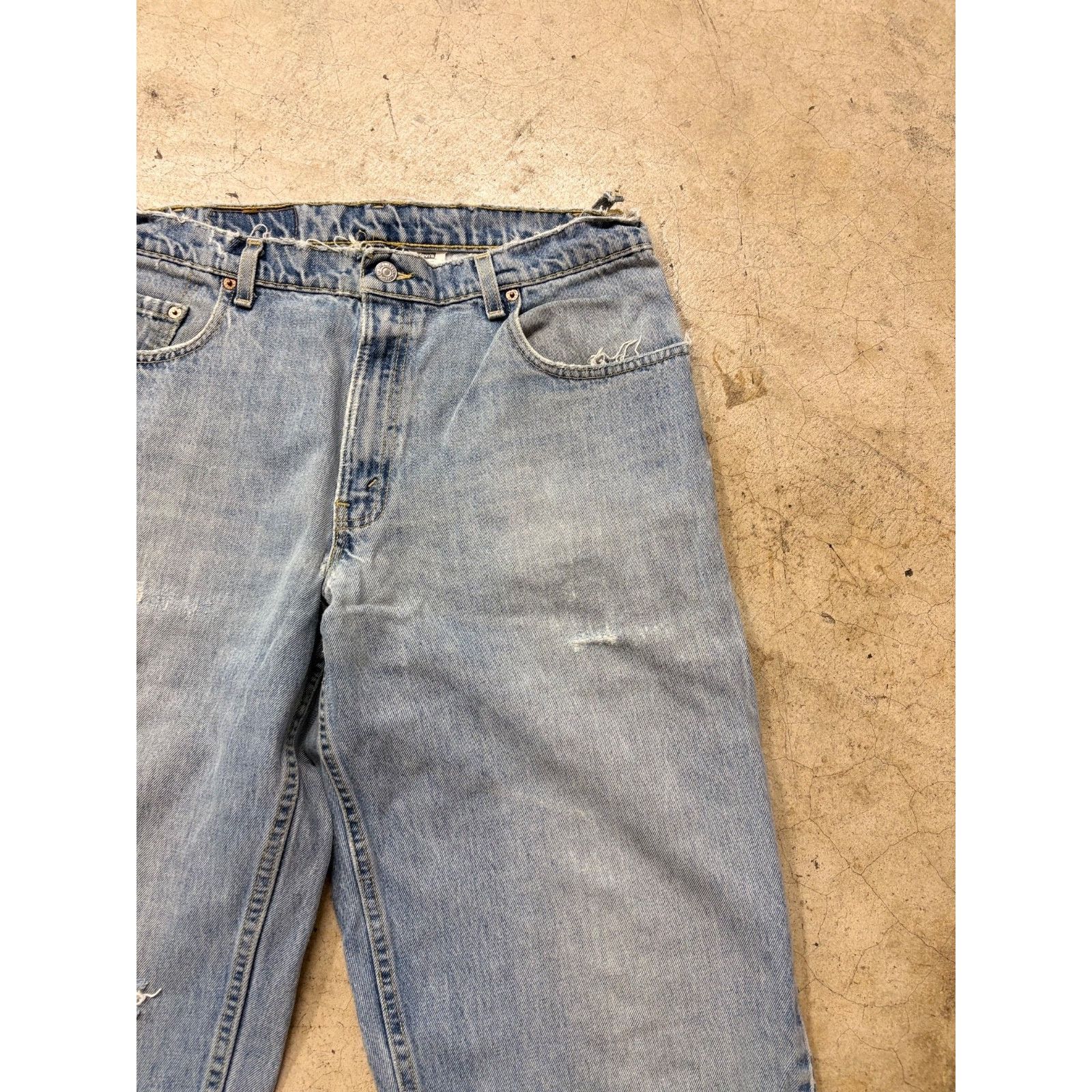 Levi's VTG Levi’s 570 Baggy Fit Jeans 34x34 Light Wash Y2K Size US 34 / EU 50 - 10 Thumbnail