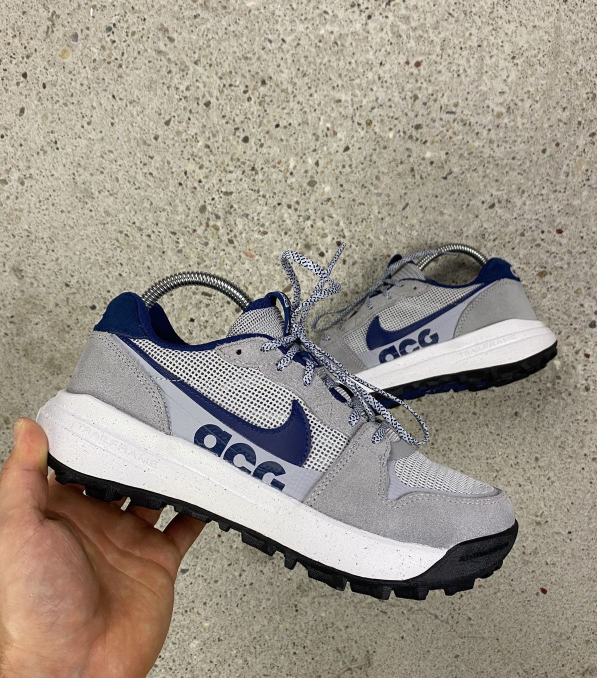 Nike ACG Nike acg lowcate trekking shoes mountains navy grey Size US 5.5 / EU 38 - 1 Thumbnail