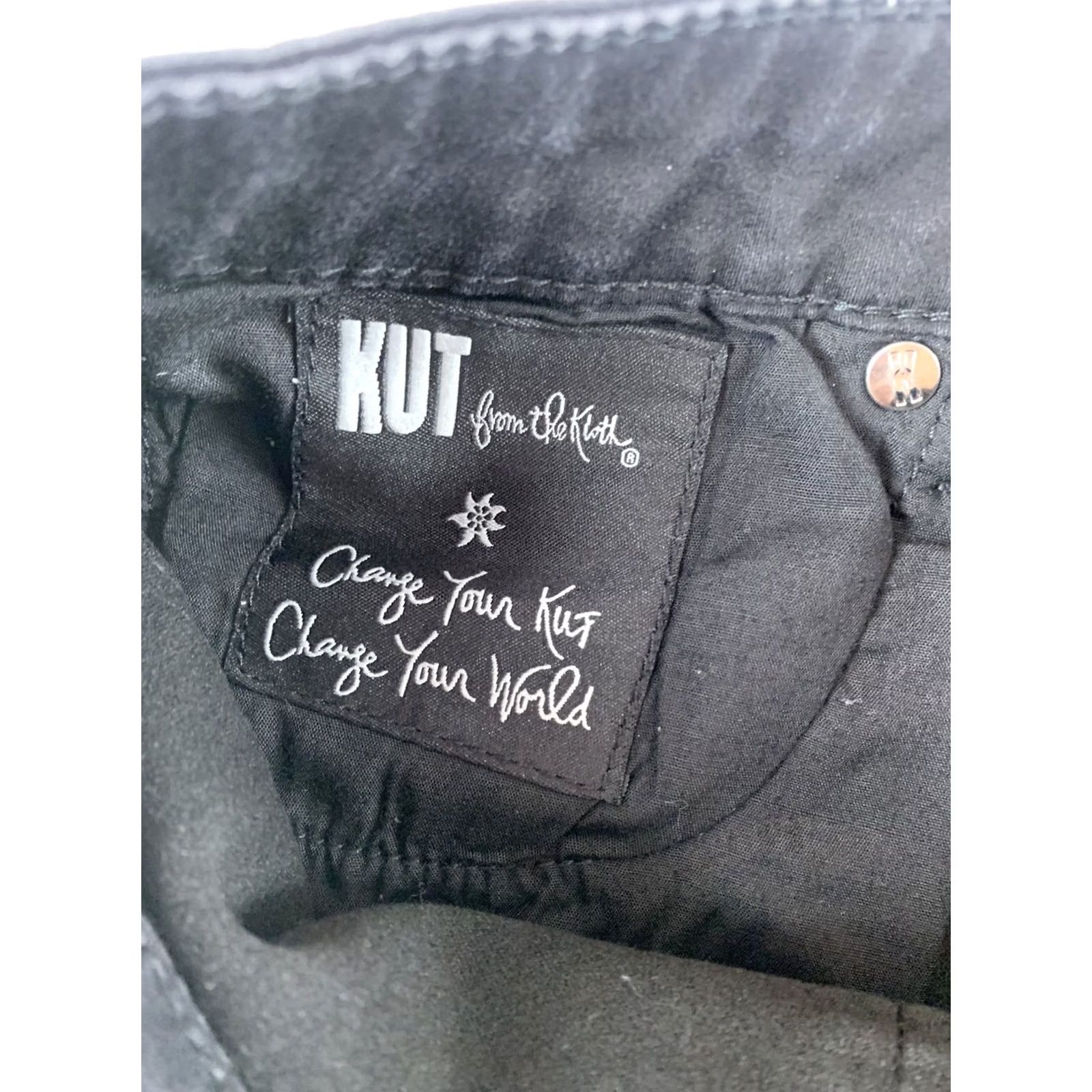 Vintage KUT from the Kloth Jeans Womens 4P Straight Leg Black Skinny Jeans Flat Lay 28X25 Pants Womens Jeans Regular Skinny Size 27" / US 4 / IT 40 - 7 Thumbnail