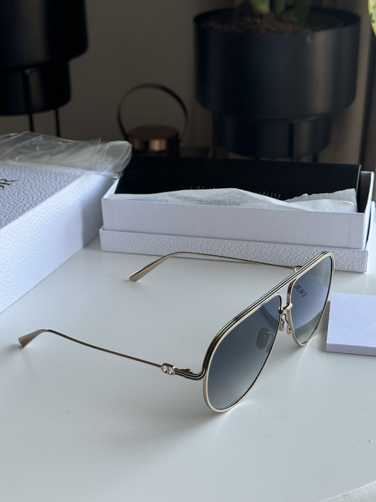 Dior Christian Dior Sunglasses Size ONE SIZE - 7 Thumbnail