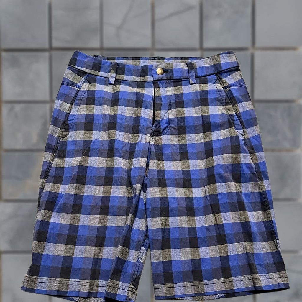 Lululemon Lululemon Plaid Commission Shorts Mens 30 10" Inseam Blue Regular Chino Men Mens Size US 30 / EU 46 - 1 Thumbnail