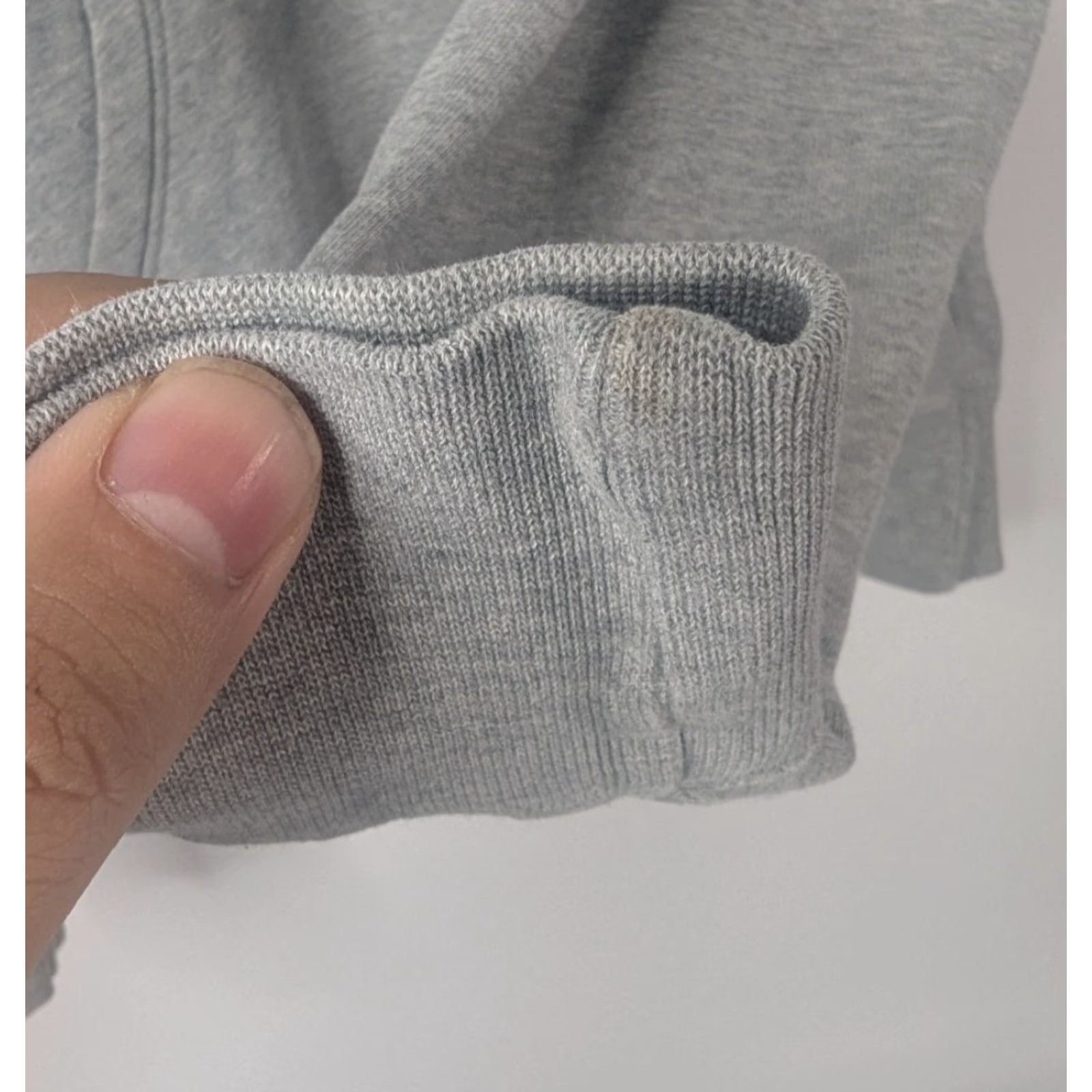Uniqlo **Uniqlo x Pharrell Williams Gray Pullover Hoodie Size XS** User: Vintage Uniqlo x Pharrell Williams Gray Pullover Hoodie Size XS Size US XS / EU 42 / 0 - 3 Thumbnail