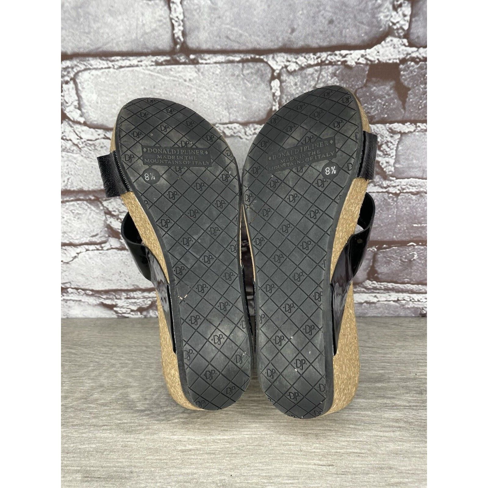 Donald Pliner Donald J. Pliner Gallo Black Patent Leather Toe Cork Wedge S Size US 8.5 / IT 38.5 - 16 Thumbnail