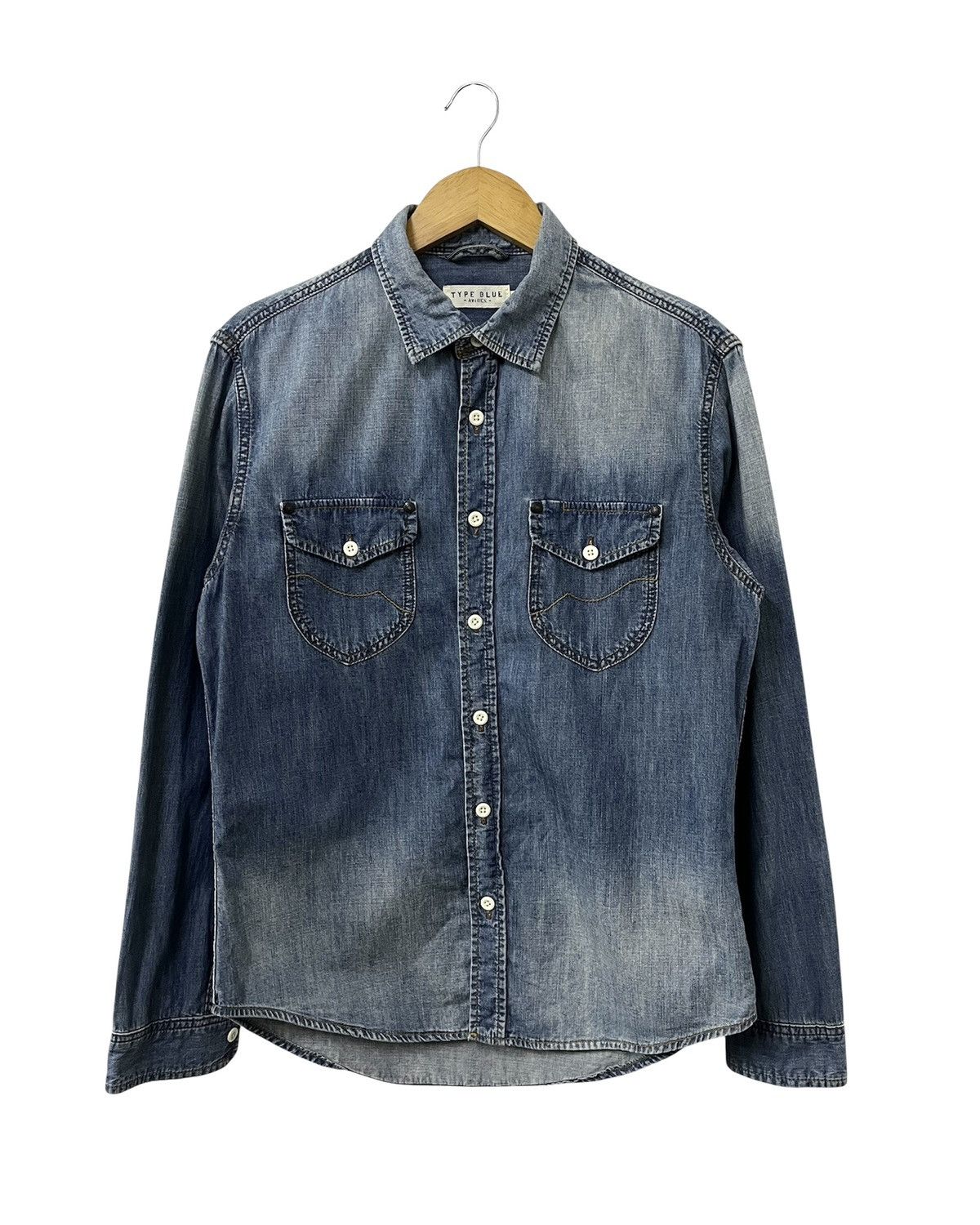 Avirex AVIREX TYPE BLUE DENIM JEANS BACK PRINTED SHIRT Size US L / EU 52-54 / 3 - 1 Thumbnail