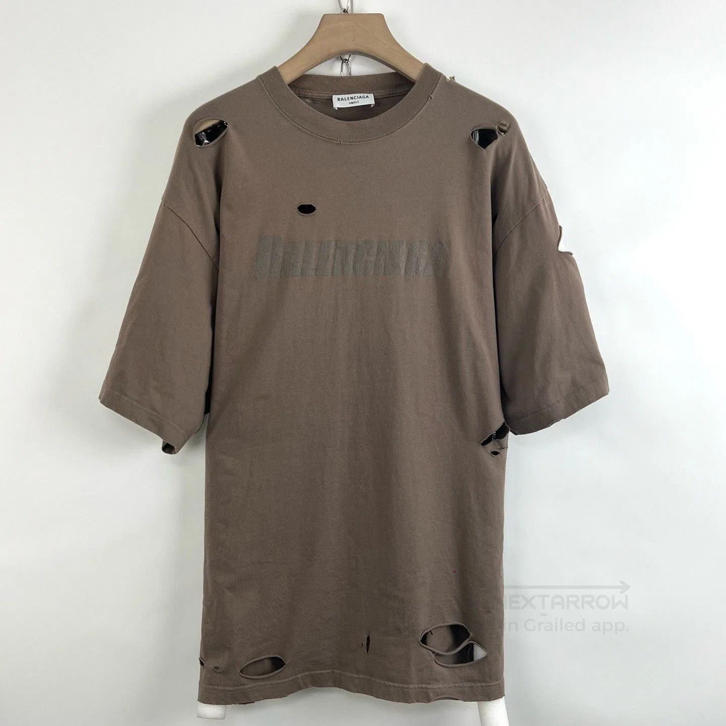 Balenciaga Balenciaga Large Hole Logo Print Crewneck T-shirt. Size XS / US 0-2 / IT 36-38 - 1 Thumbnail