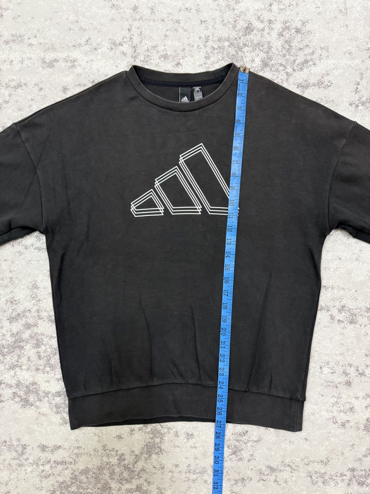 Adidas Adidas Crewneck Center Logo Sweatshirt Size US M / EU 48-50 / 2 - 17 Thumbnail