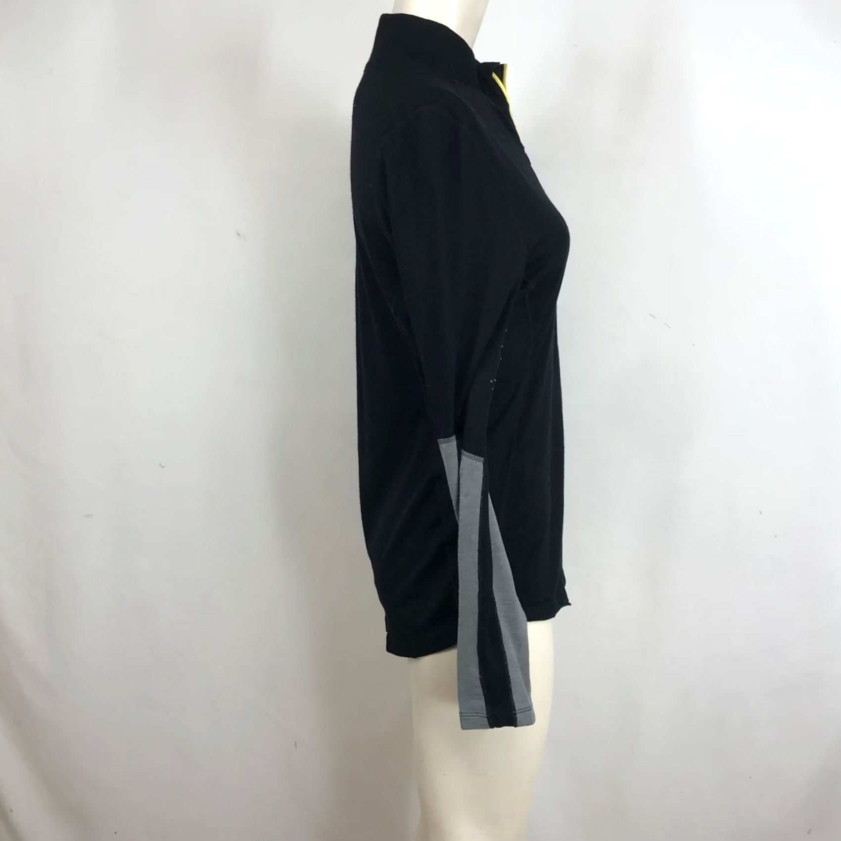 Vintage TREWGEAR - Womens Medium - Black Long Sleeve Lightweight Merino 1/4 Zip Shirt Size M / US 6-8 / IT 42-44 - 5 Thumbnail