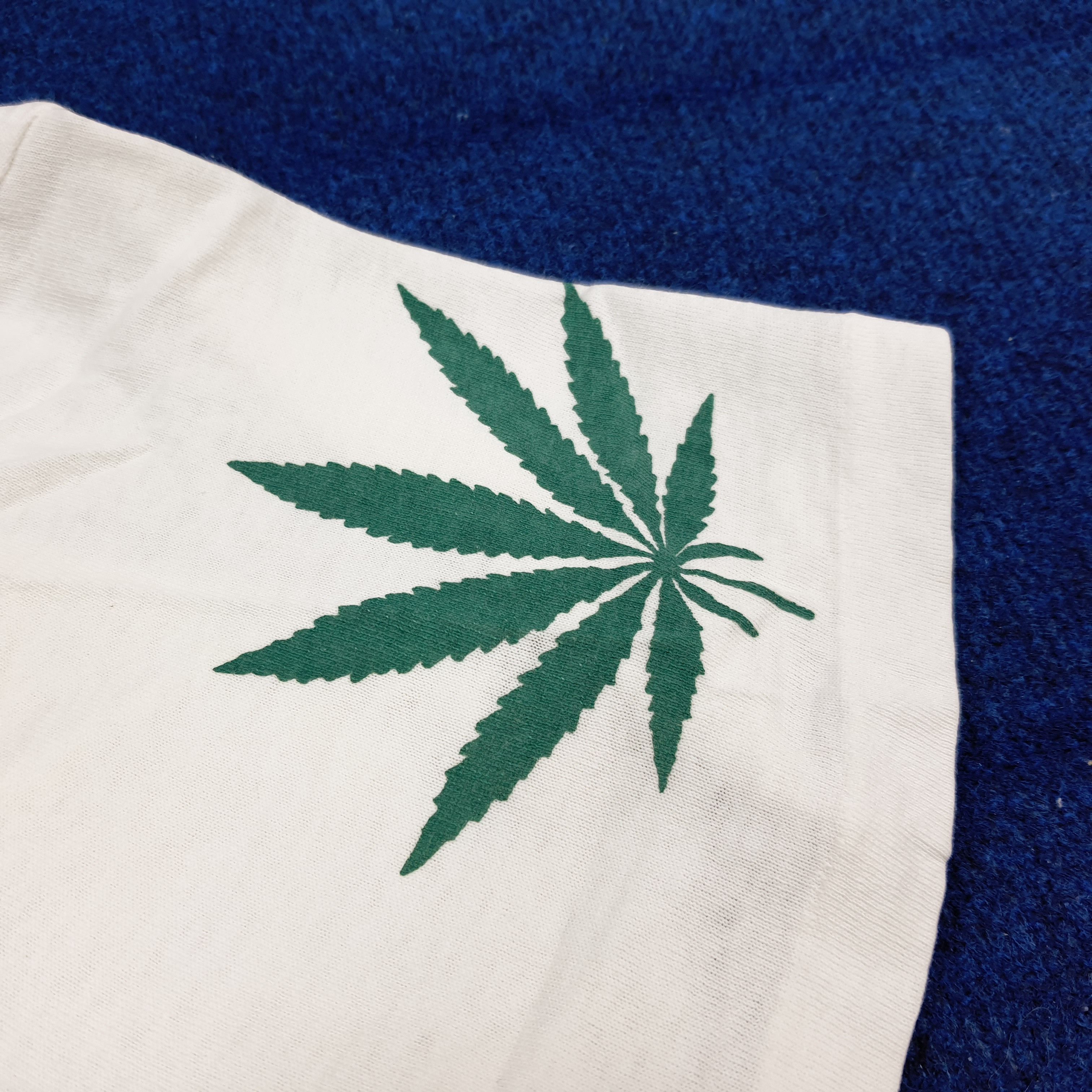 Hysteric Glamour Vintage Hysteric Glamour Weed Hempster Tshirt C294N70 Size US L / EU 52-54 / 3 - 5 Thumbnail