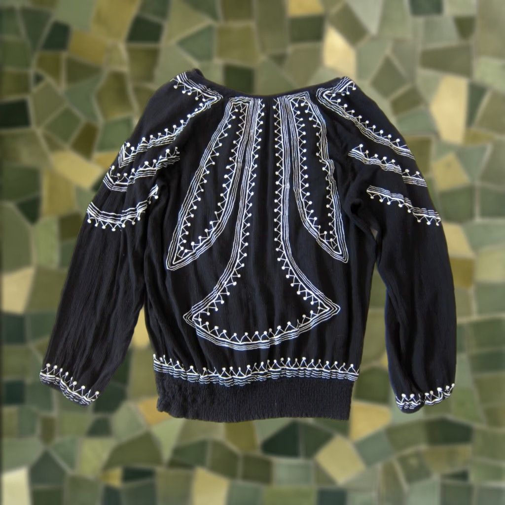 Vintage Tularosa Blouse Shirt Women S Black 100% Rayon Embroidered Long Sleeve Tunic Peasant Style V-Neck Size S / US 4 / IT 40 - 1 Thumbnail