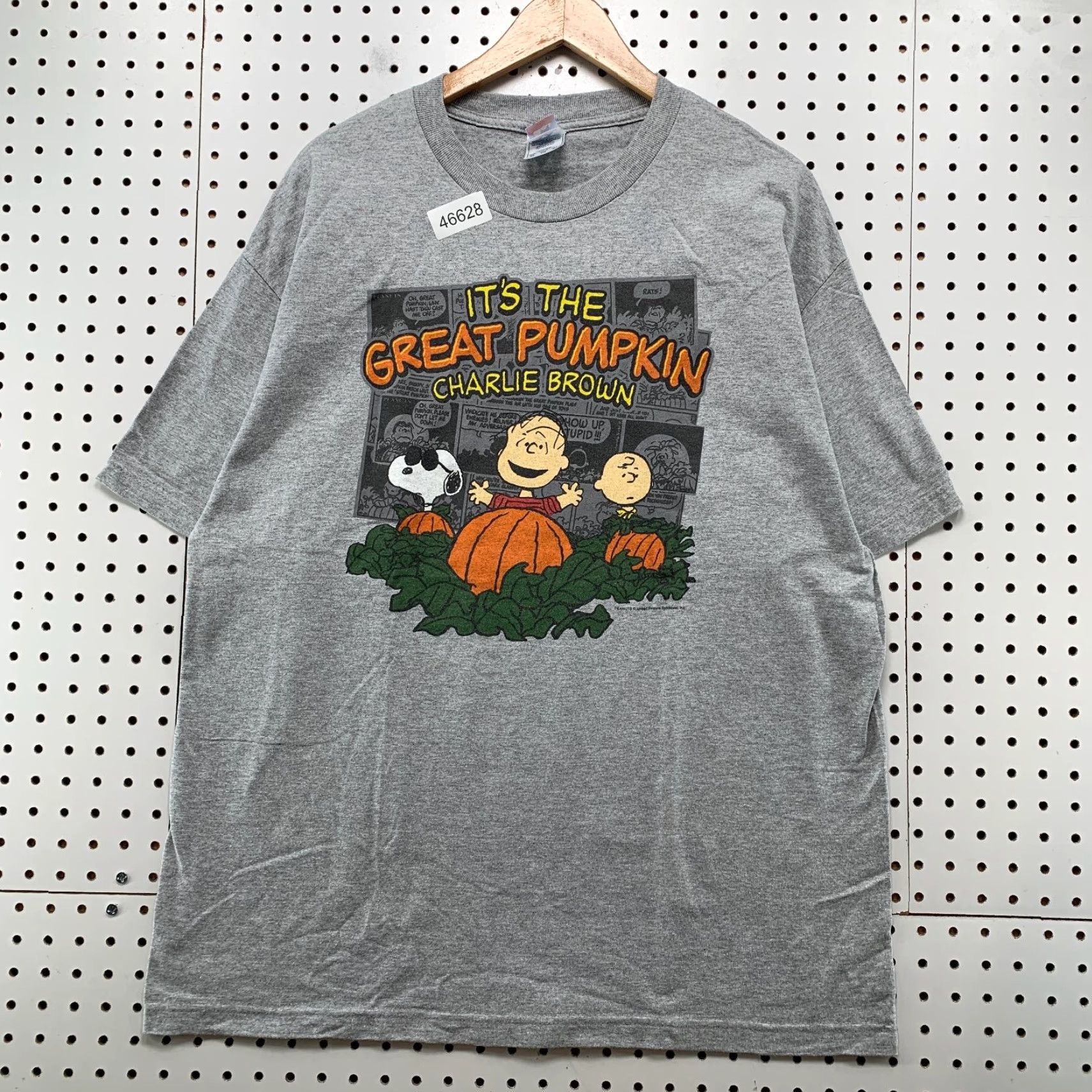 Peanuts VINTAGE Peanuts Halloween Shirt Mens XL Gray Charlie Brown Snoopy | Peanuts Shirt | Halloween | Gray | XL | Mens | Vintage Size US XL / EU 56 / 4 - 2 Thumbnail