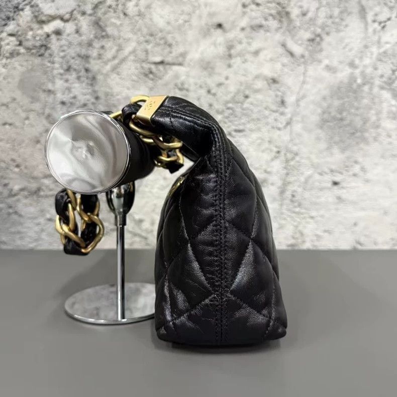 Chanel Chanel Hobo Bag with Gold Chain Details Size ONE SIZE - 3 Thumbnail
