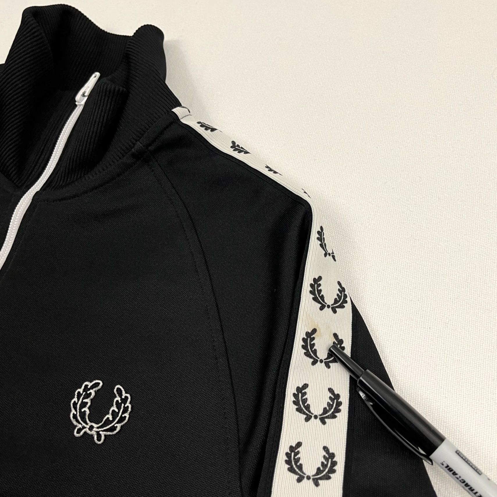 Fred Perry Fred Perry Sportswear Track Jacket Men S Black Side Taped Logo Active Preppy Jacket Size US S / EU 44-46 / 1 - 7 Thumbnail